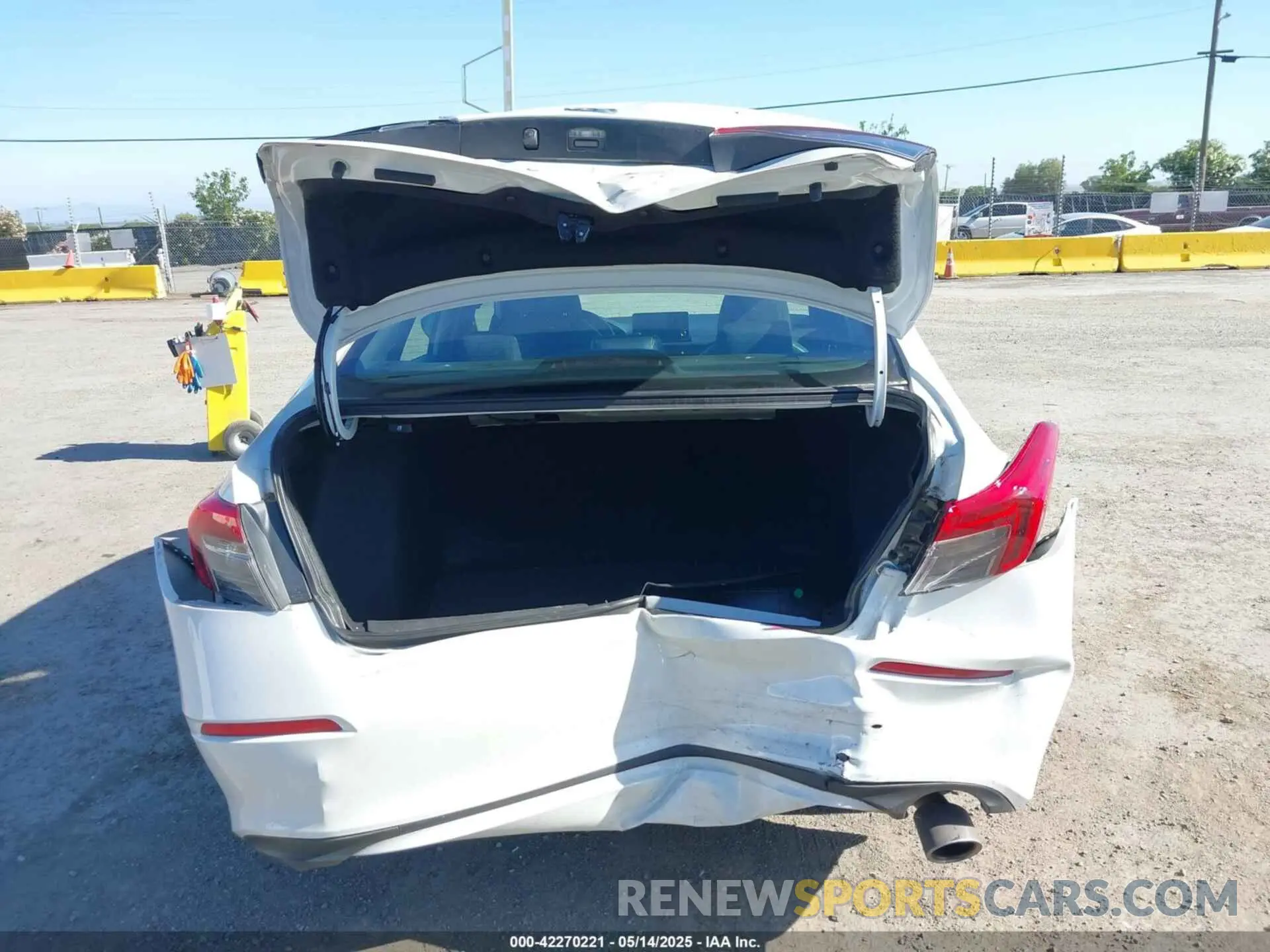 6 Photograph of a damaged car 2HGFE2F59RH504518 HONDA CIVIC 2024