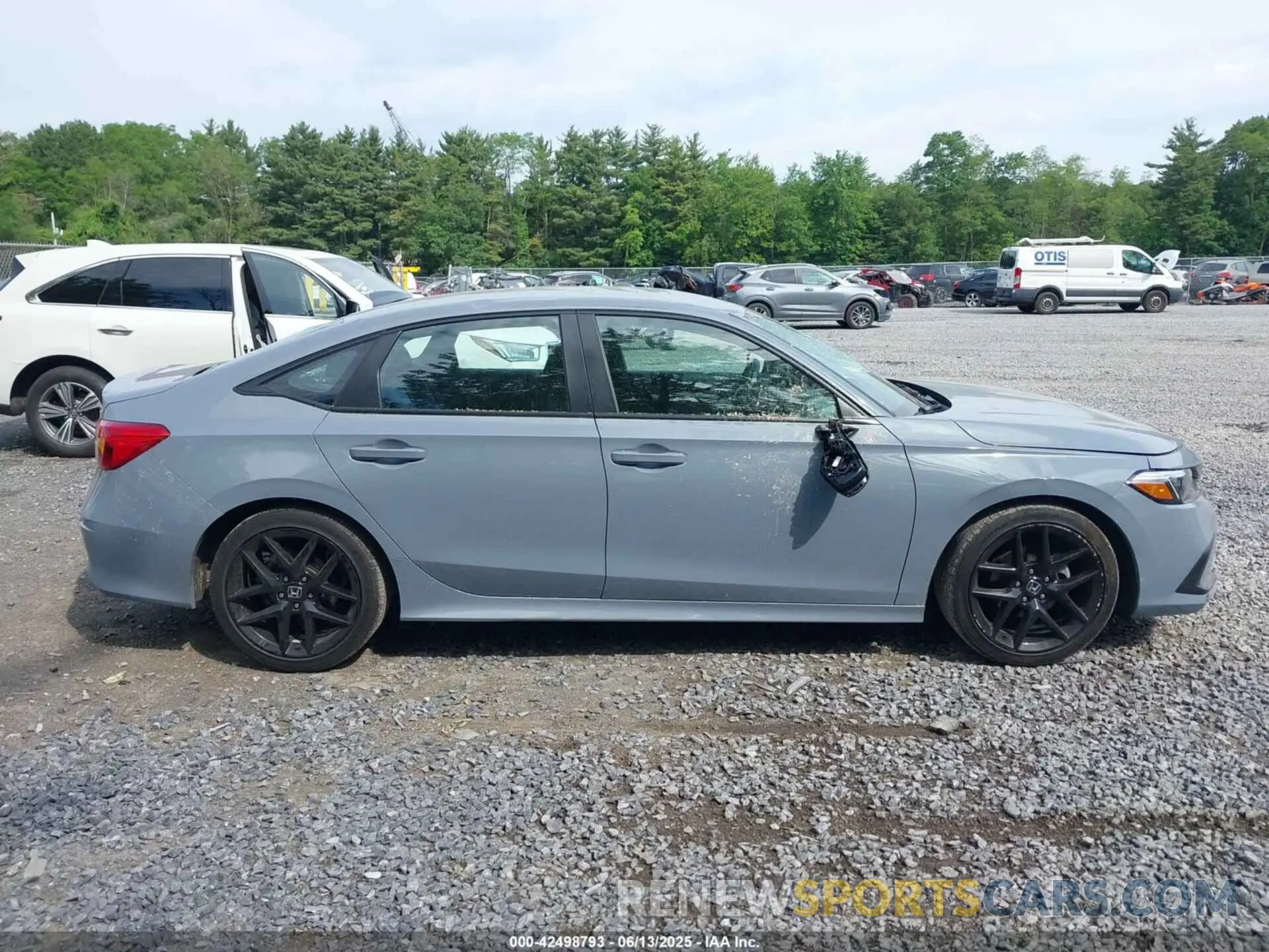 13 Photograph of a damaged car 2HGFE2F59RH541584 HONDA CIVIC 2024