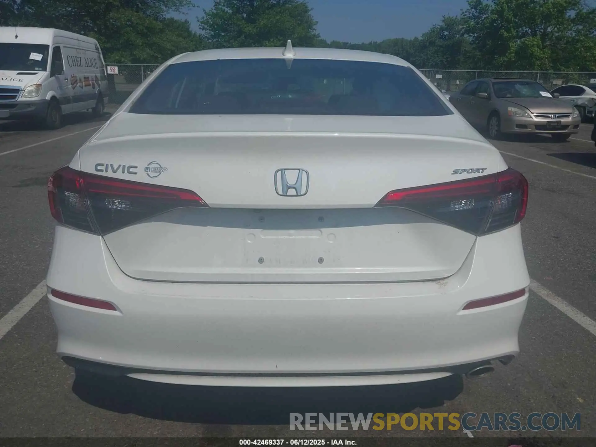 16 Photograph of a damaged car 2HGFE2F59RH579459 HONDA CIVIC 2024