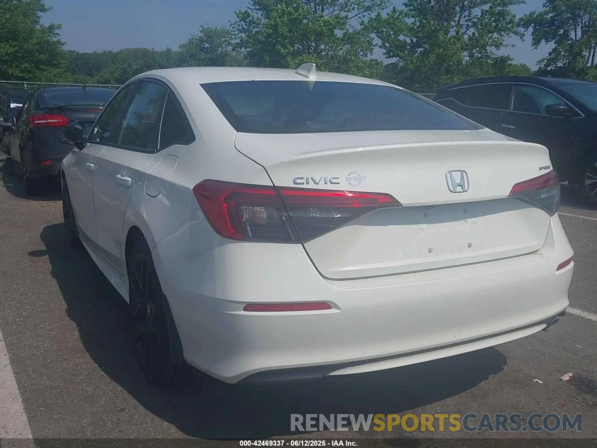 3 Photograph of a damaged car 2HGFE2F59RH579459 HONDA CIVIC 2024