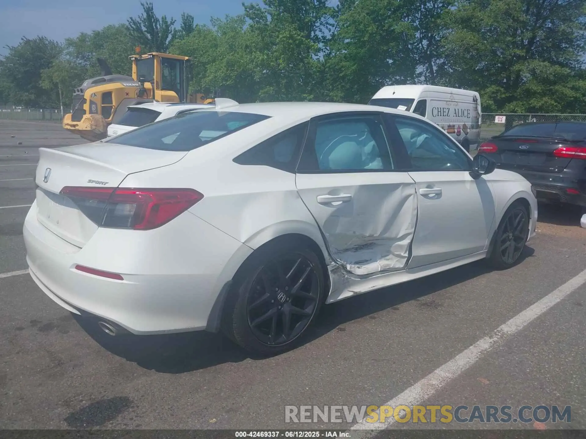 6 Photograph of a damaged car 2HGFE2F59RH579459 HONDA CIVIC 2024