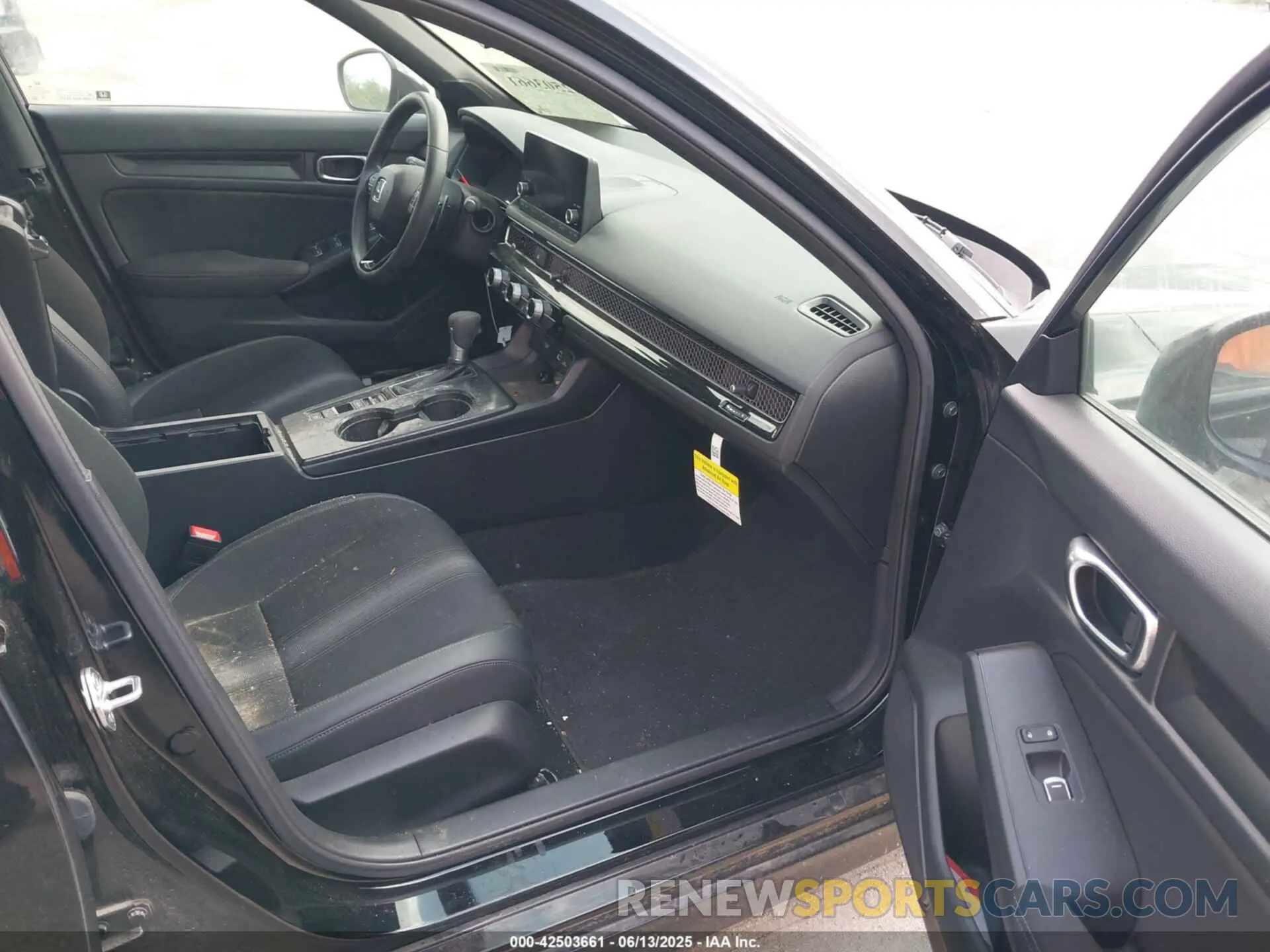 5 Photograph of a damaged car 2HGFE2F59RH583785 HONDA CIVIC 2024
