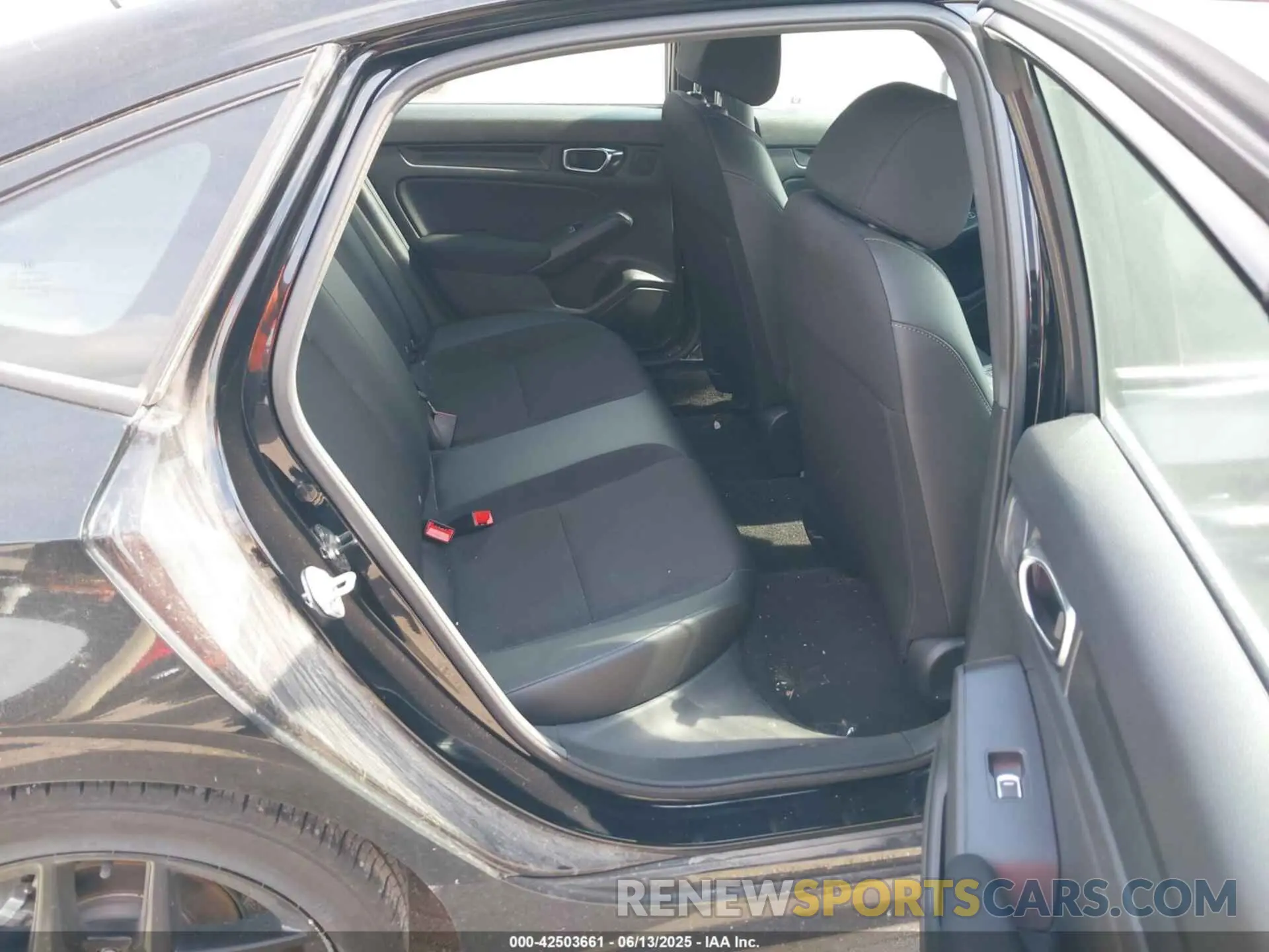 8 Photograph of a damaged car 2HGFE2F59RH583785 HONDA CIVIC 2024