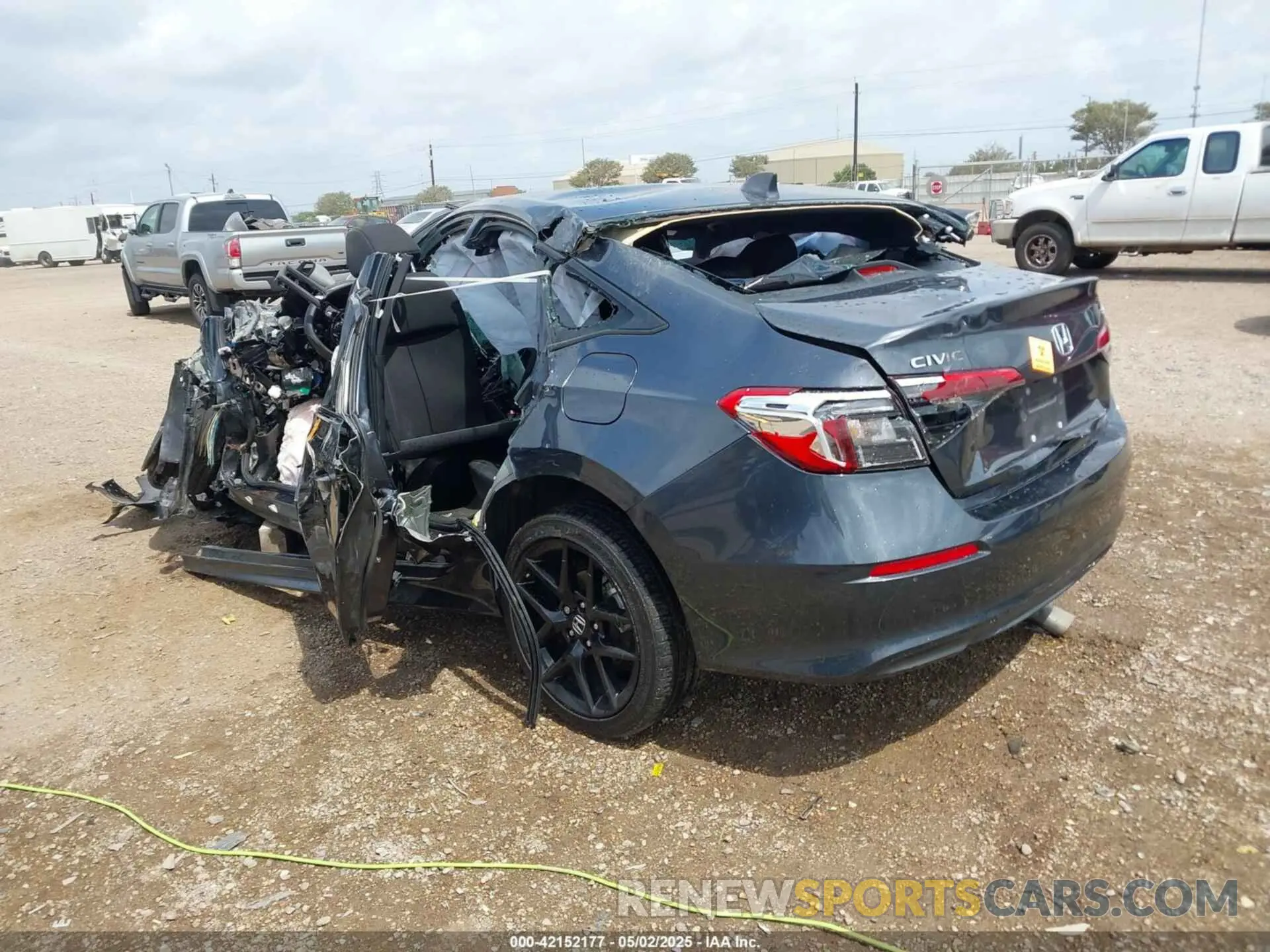 3 Photograph of a damaged car 2HGFE2F59RH594110 HONDA CIVIC 2024