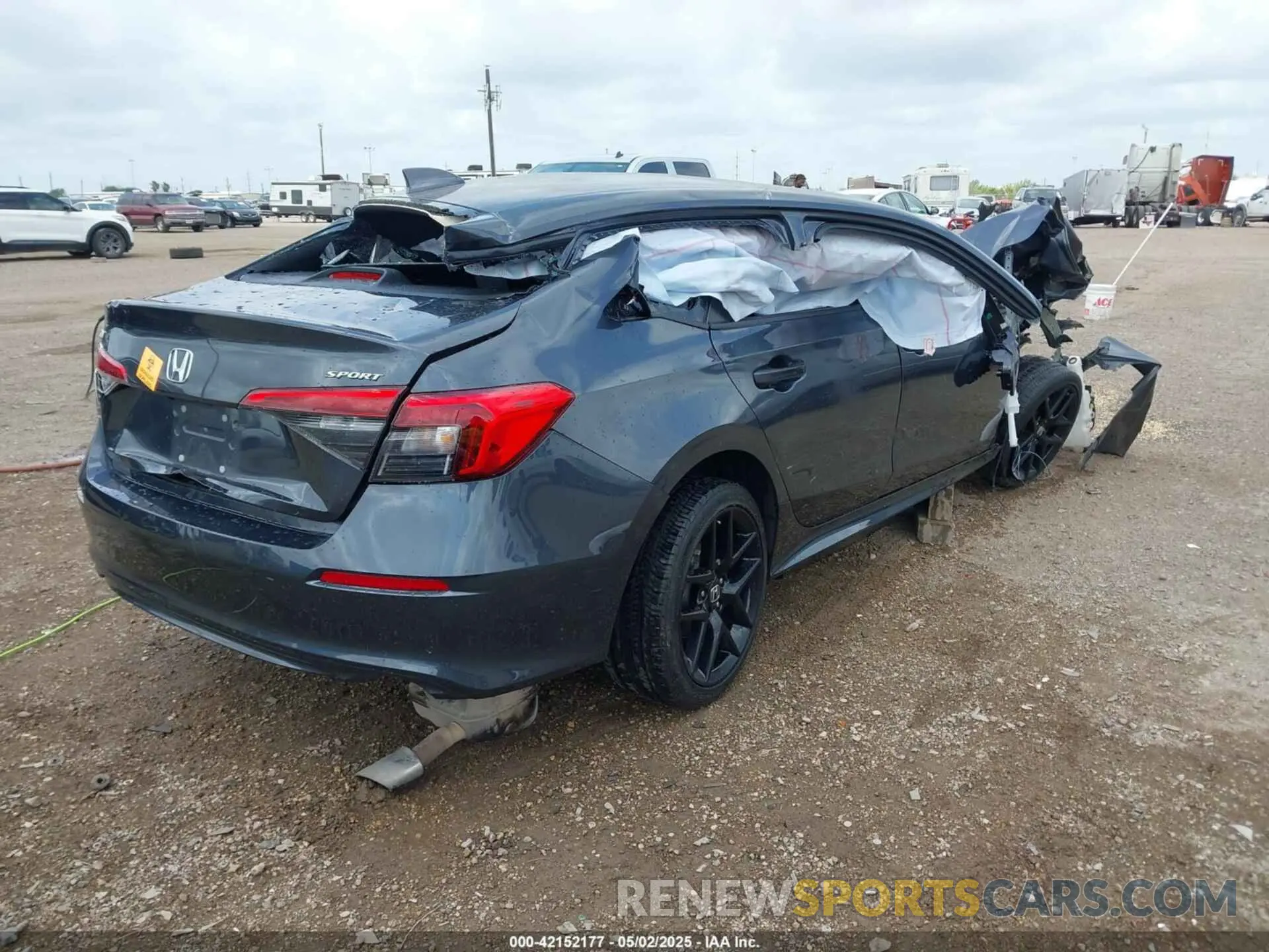 4 Photograph of a damaged car 2HGFE2F59RH594110 HONDA CIVIC 2024