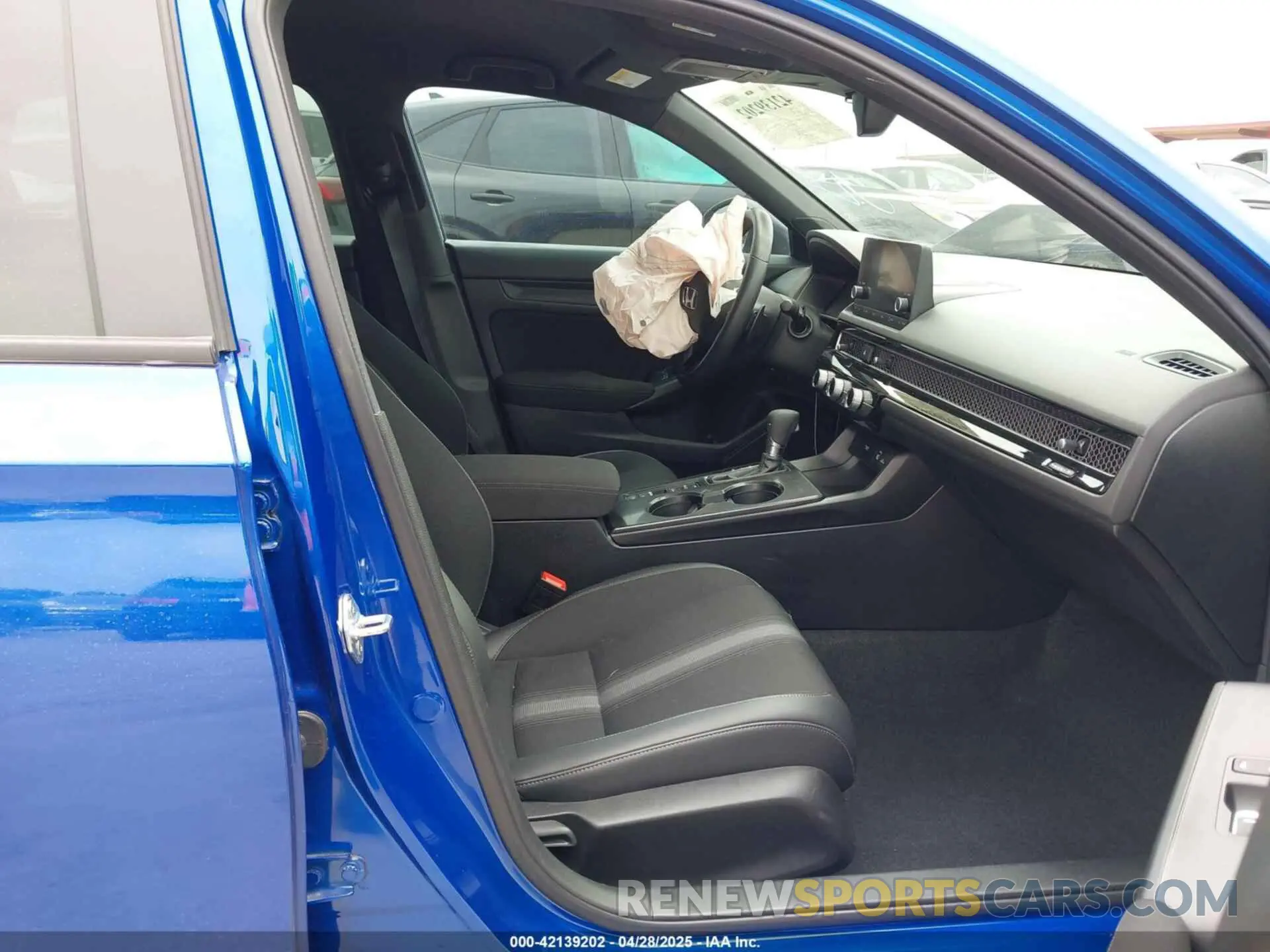 5 Photograph of a damaged car 2HGFE2F5XRH516516 HONDA CIVIC 2024