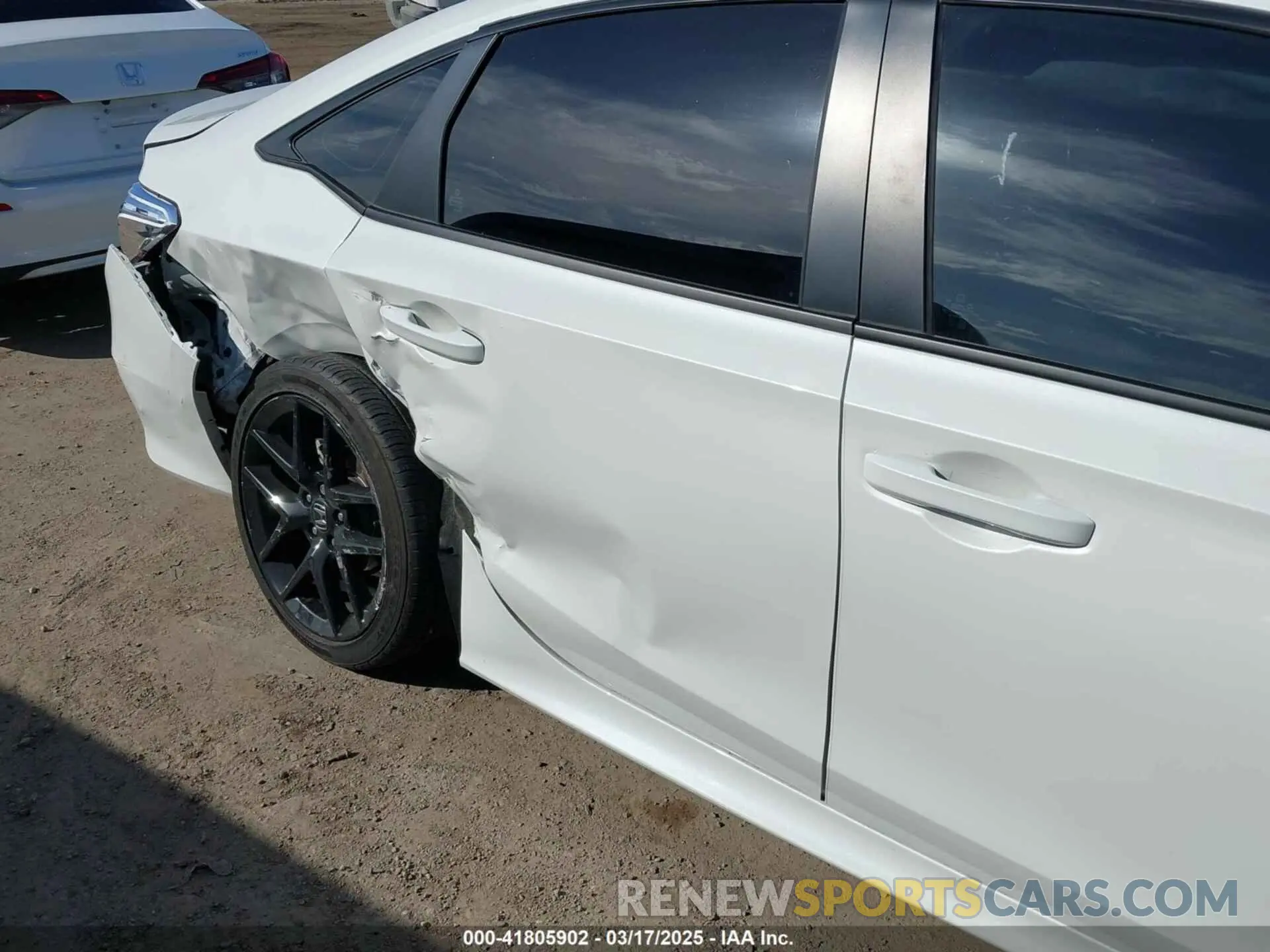 17 Photograph of a damaged car 2HGFE2F5XRH523658 HONDA CIVIC 2024