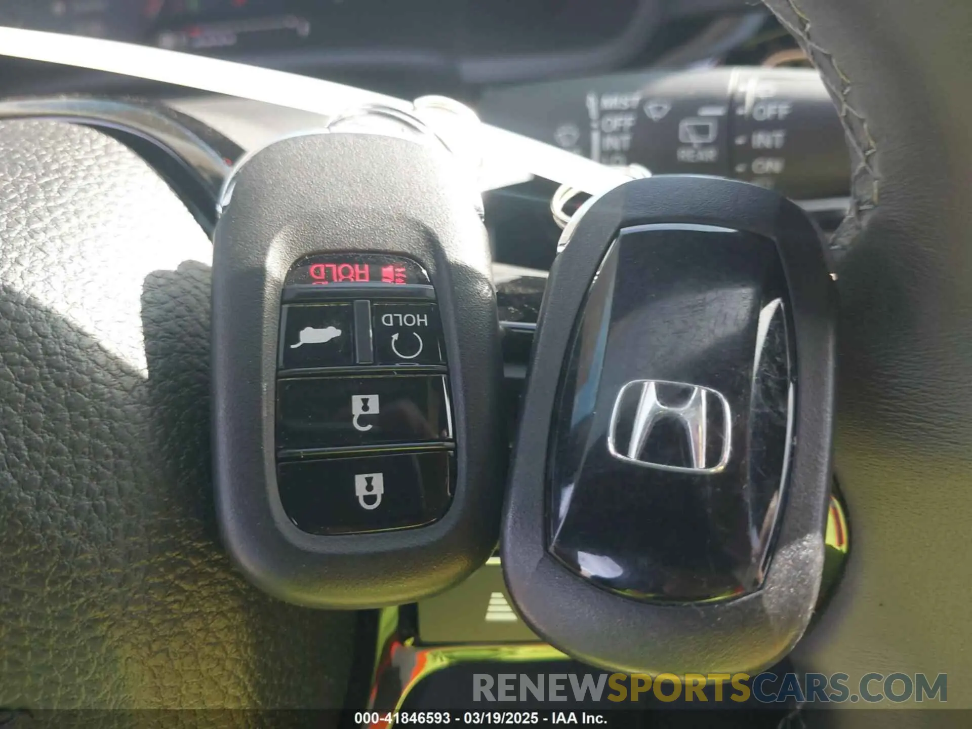 11 Photograph of a damaged car 19XFL2H80SE004602 HONDA CIVIC 2025