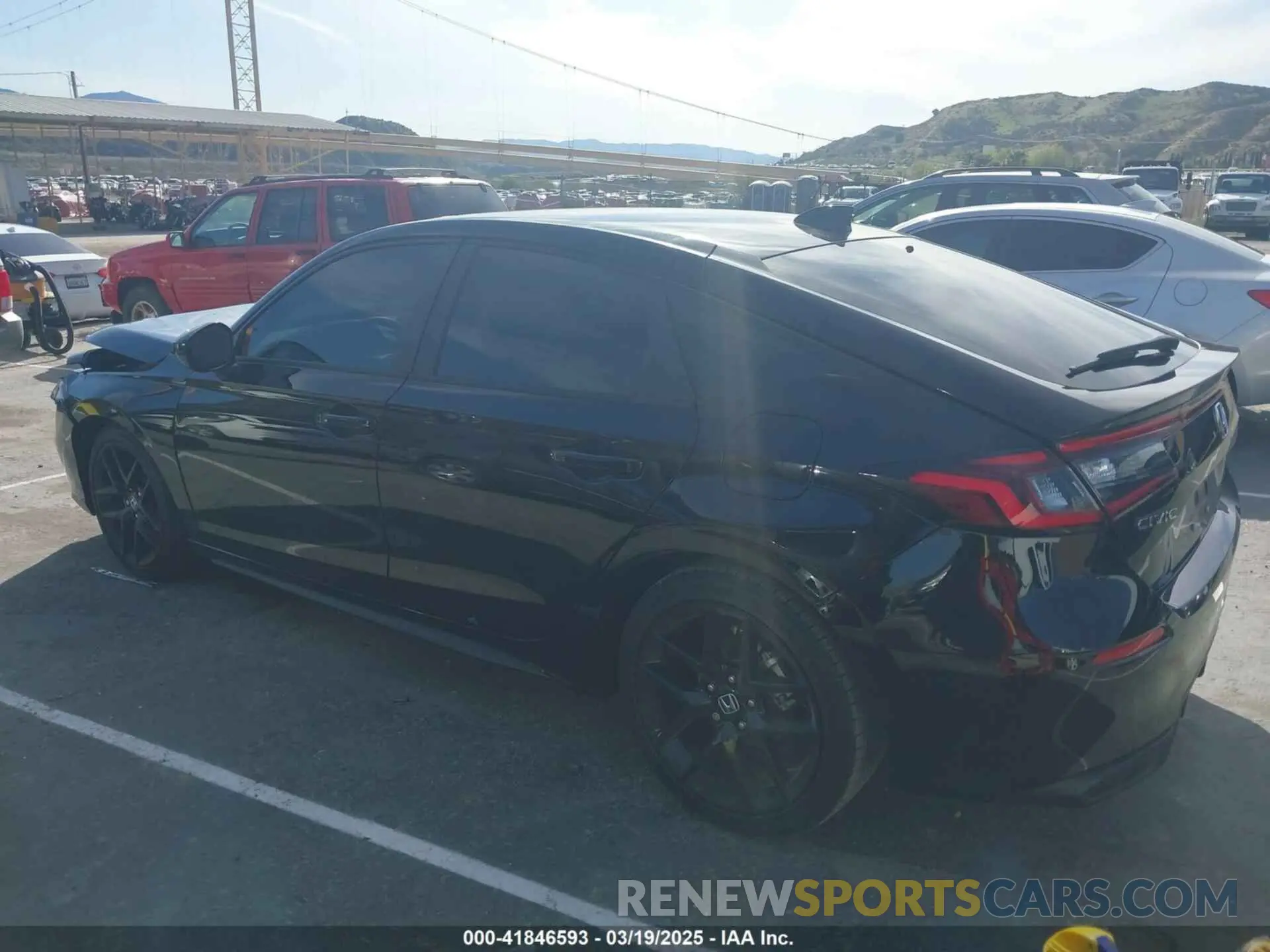 3 Photograph of a damaged car 19XFL2H80SE004602 HONDA CIVIC 2025