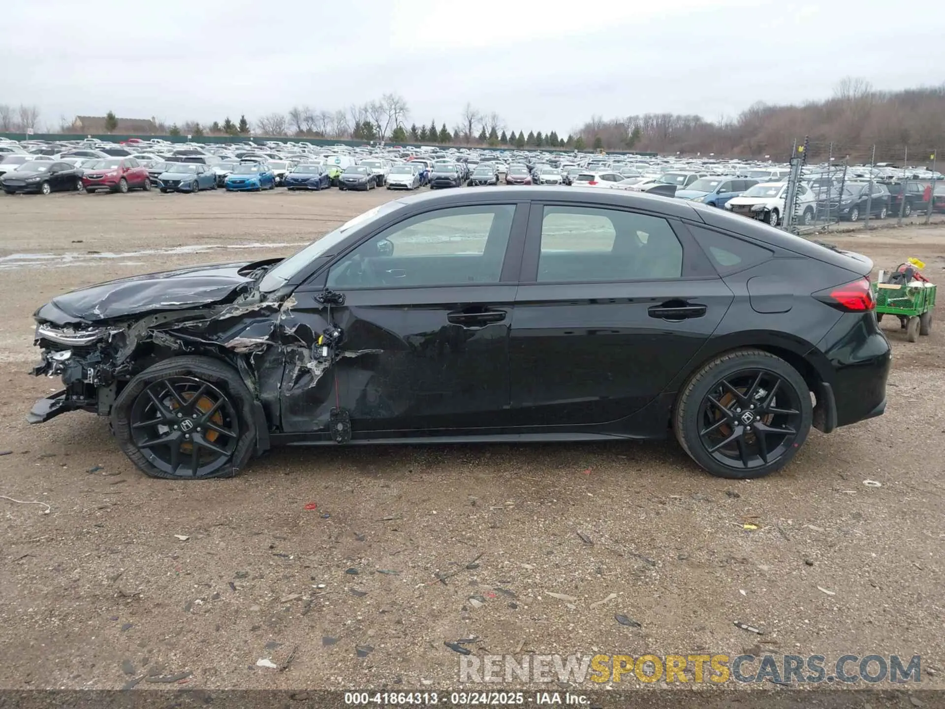 15 Photograph of a damaged car 19XFL2H80SE012246 HONDA CIVIC 2025