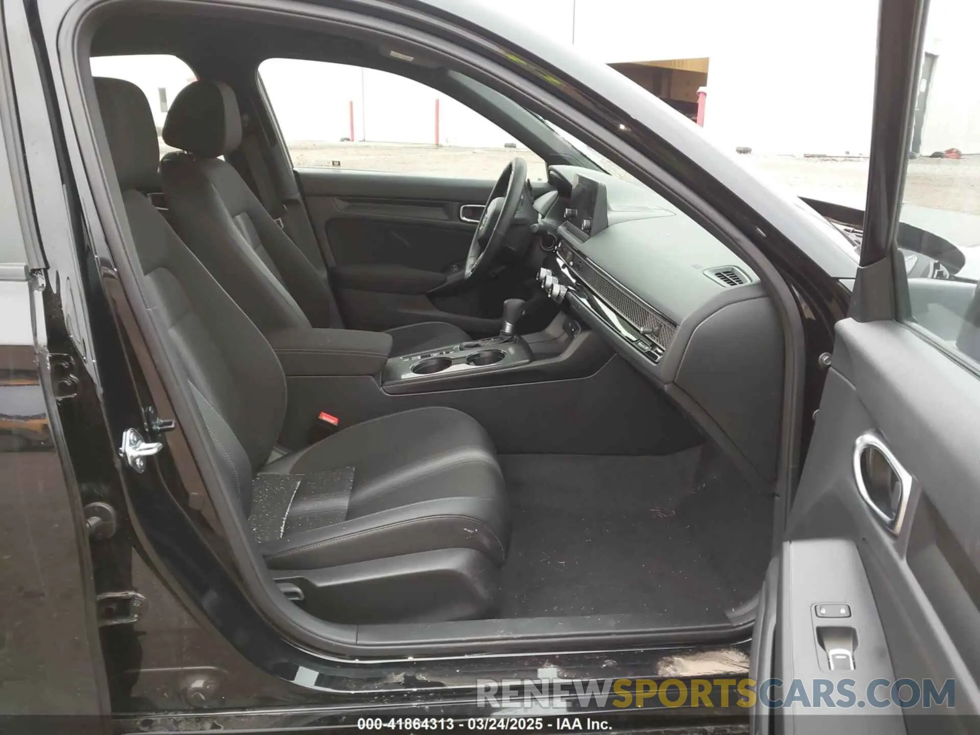5 Photograph of a damaged car 19XFL2H80SE012246 HONDA CIVIC 2025