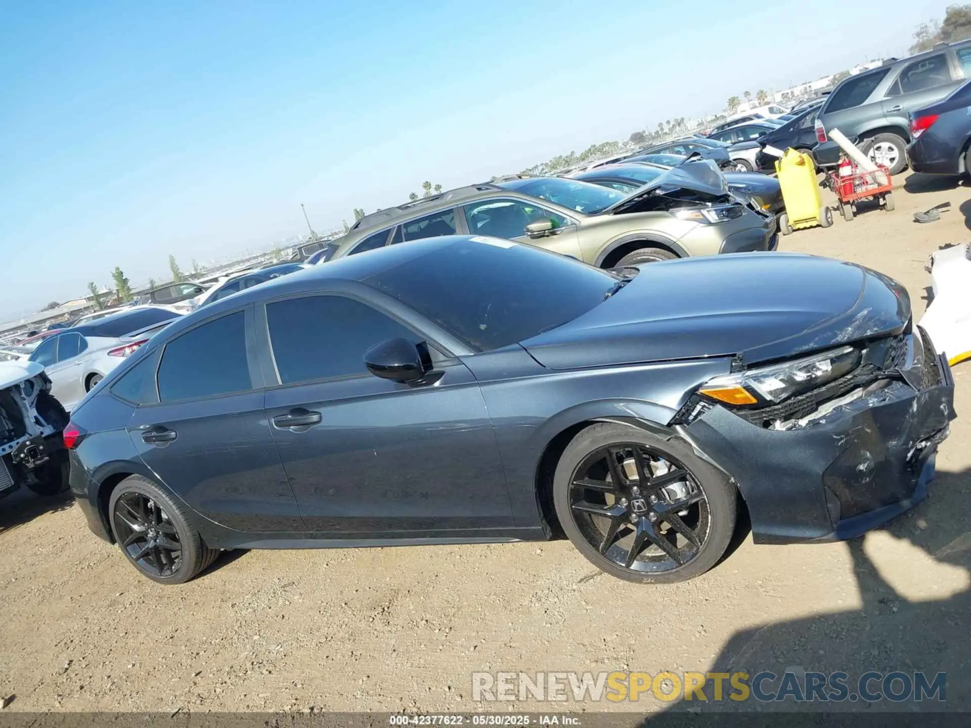 13 Photograph of a damaged car 19XFL2H80SE013705 HONDA CIVIC 2025