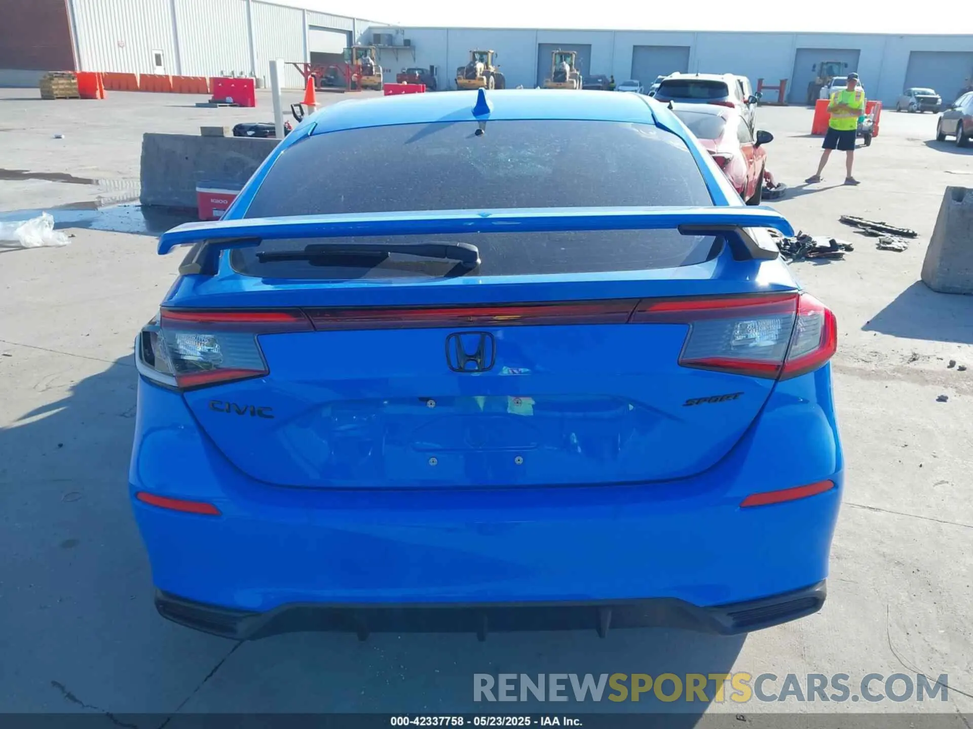 17 Photograph of a damaged car 19XFL2H82SE006206 HONDA CIVIC 2025