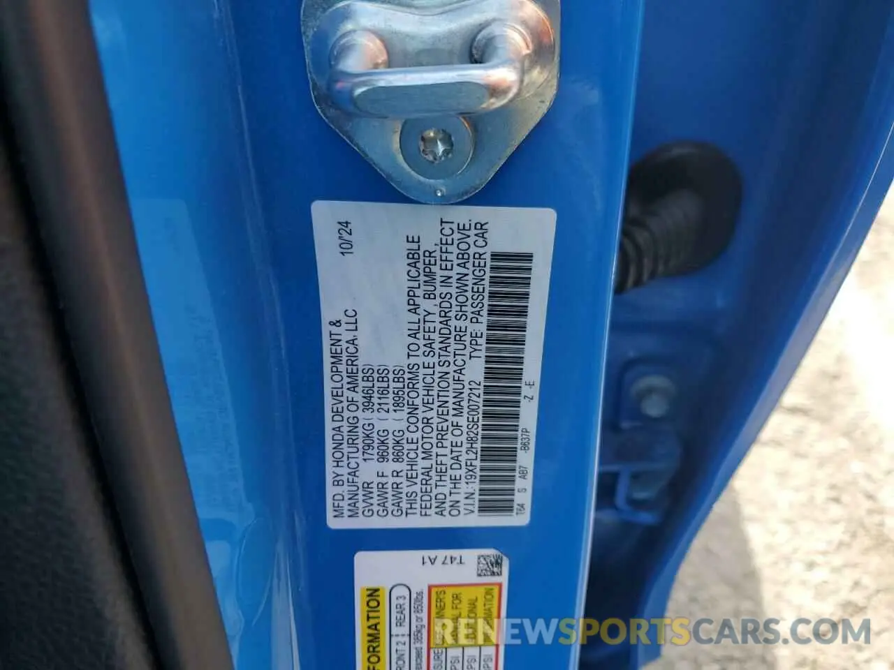 13 Photograph of a damaged car 19XFL2H82SE007212 HONDA CIVIC 2025
