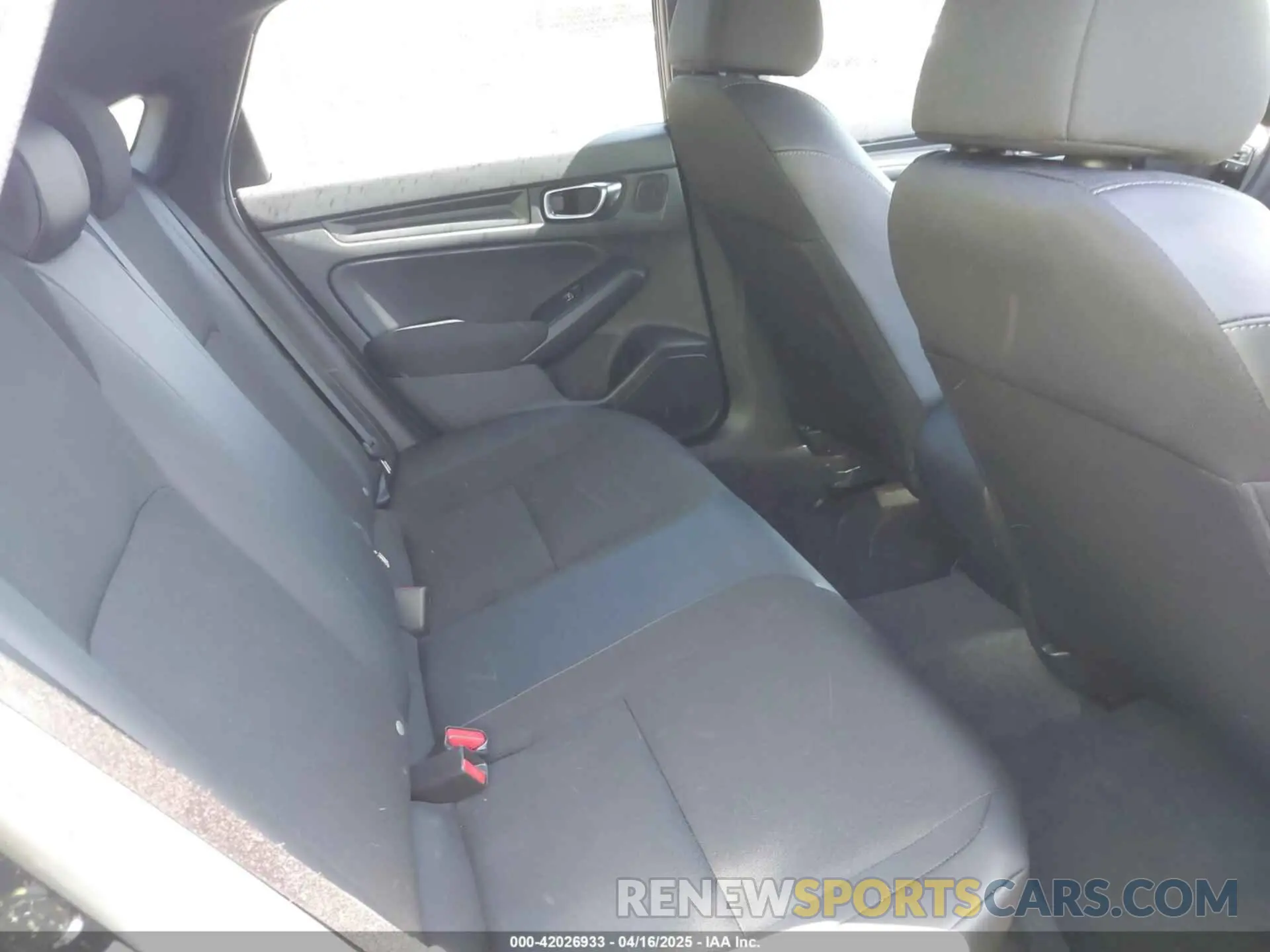8 Photograph of a damaged car 19XFL2H82SE015603 HONDA CIVIC 2025