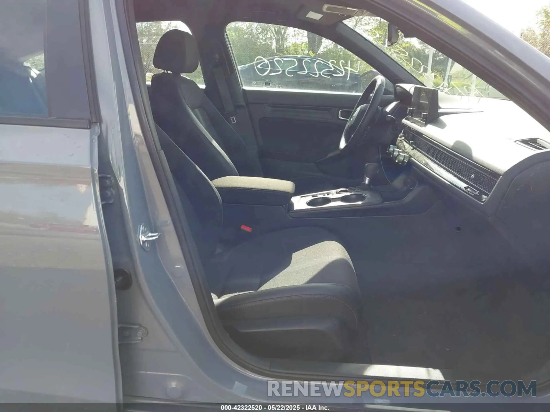 5 Photograph of a damaged car 19XFL2H83SE012631 HONDA CIVIC 2025