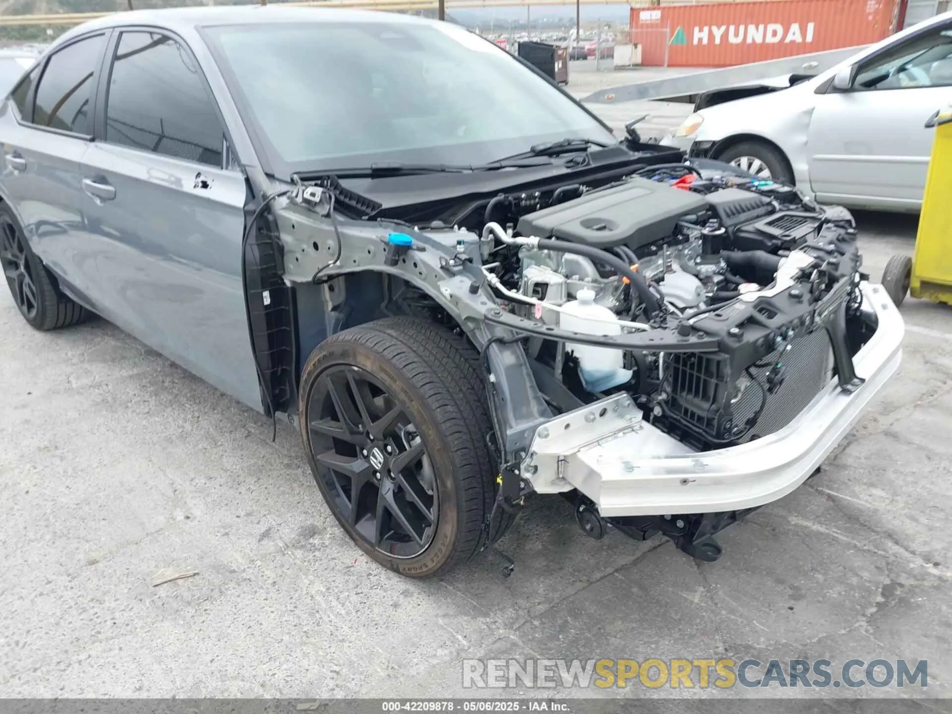 6 Photograph of a damaged car 19XFL2H83SE015318 HONDA CIVIC 2025