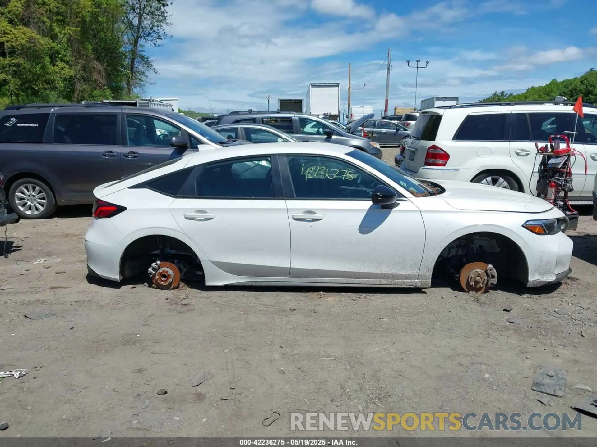 12 Photograph of a damaged car 19XFL2H84SE001458 HONDA CIVIC 2025