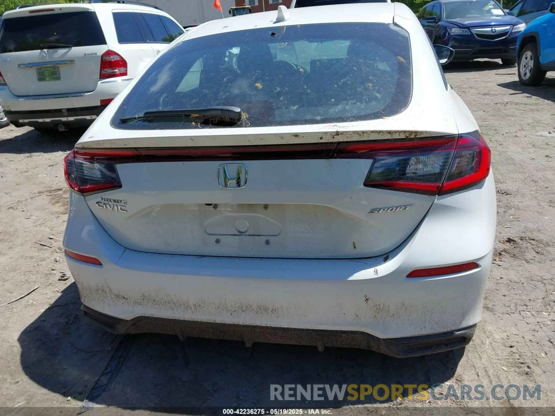 15 Photograph of a damaged car 19XFL2H84SE001458 HONDA CIVIC 2025