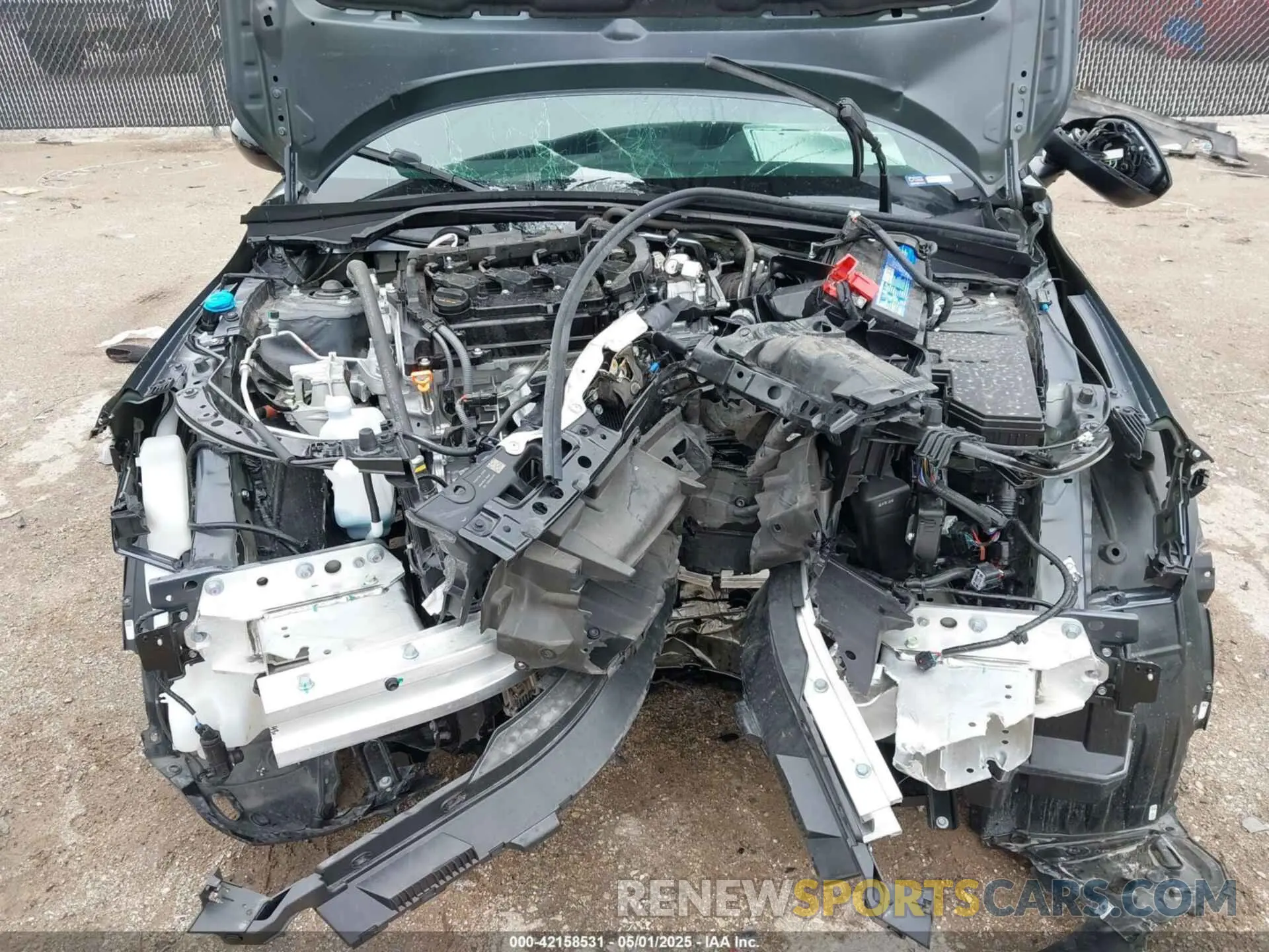 10 Photograph of a damaged car 19XFL2H84SE003646 HONDA CIVIC 2025