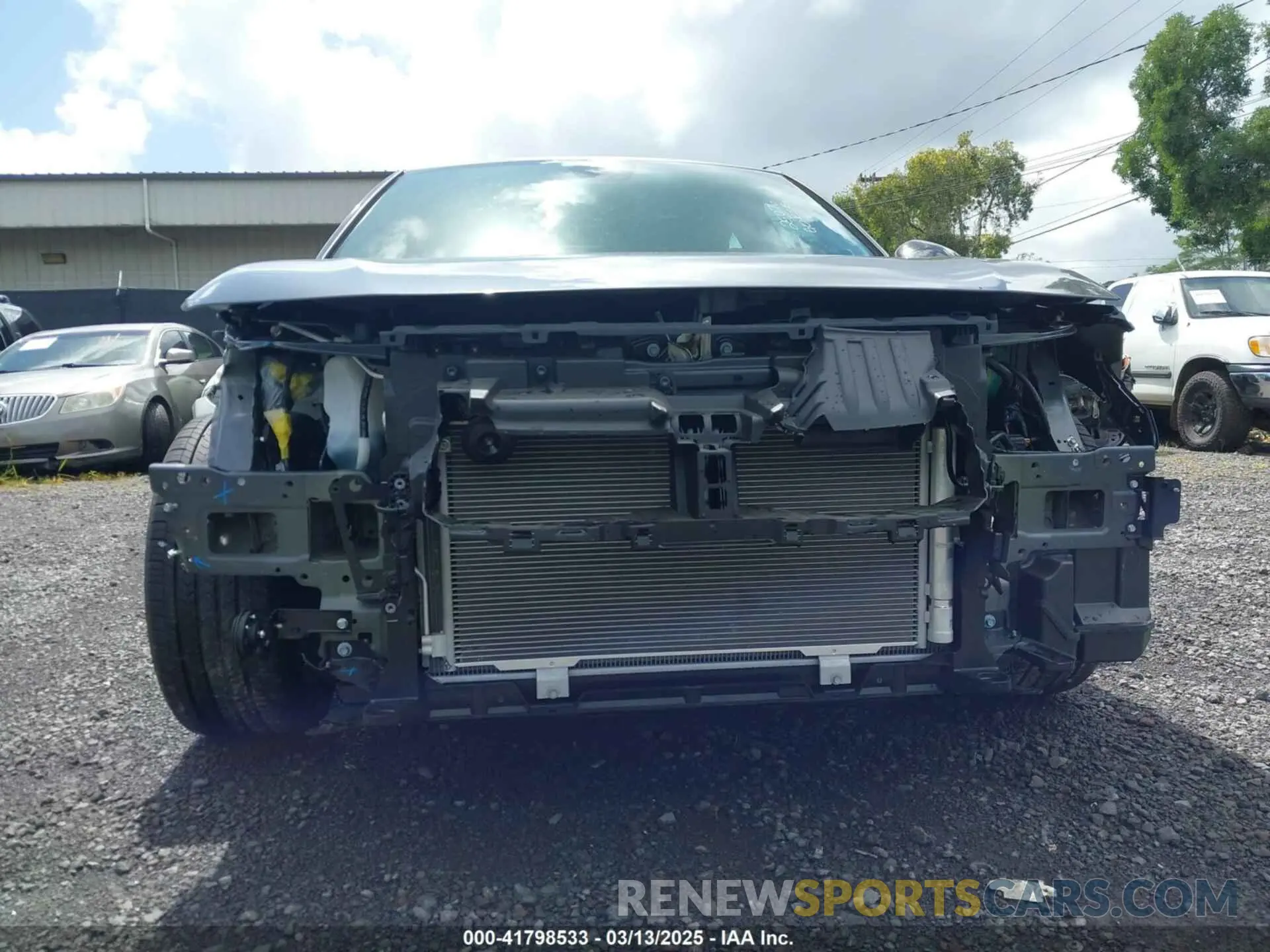 13 Photograph of a damaged car 19XFL2H84SE004571 HONDA CIVIC 2025