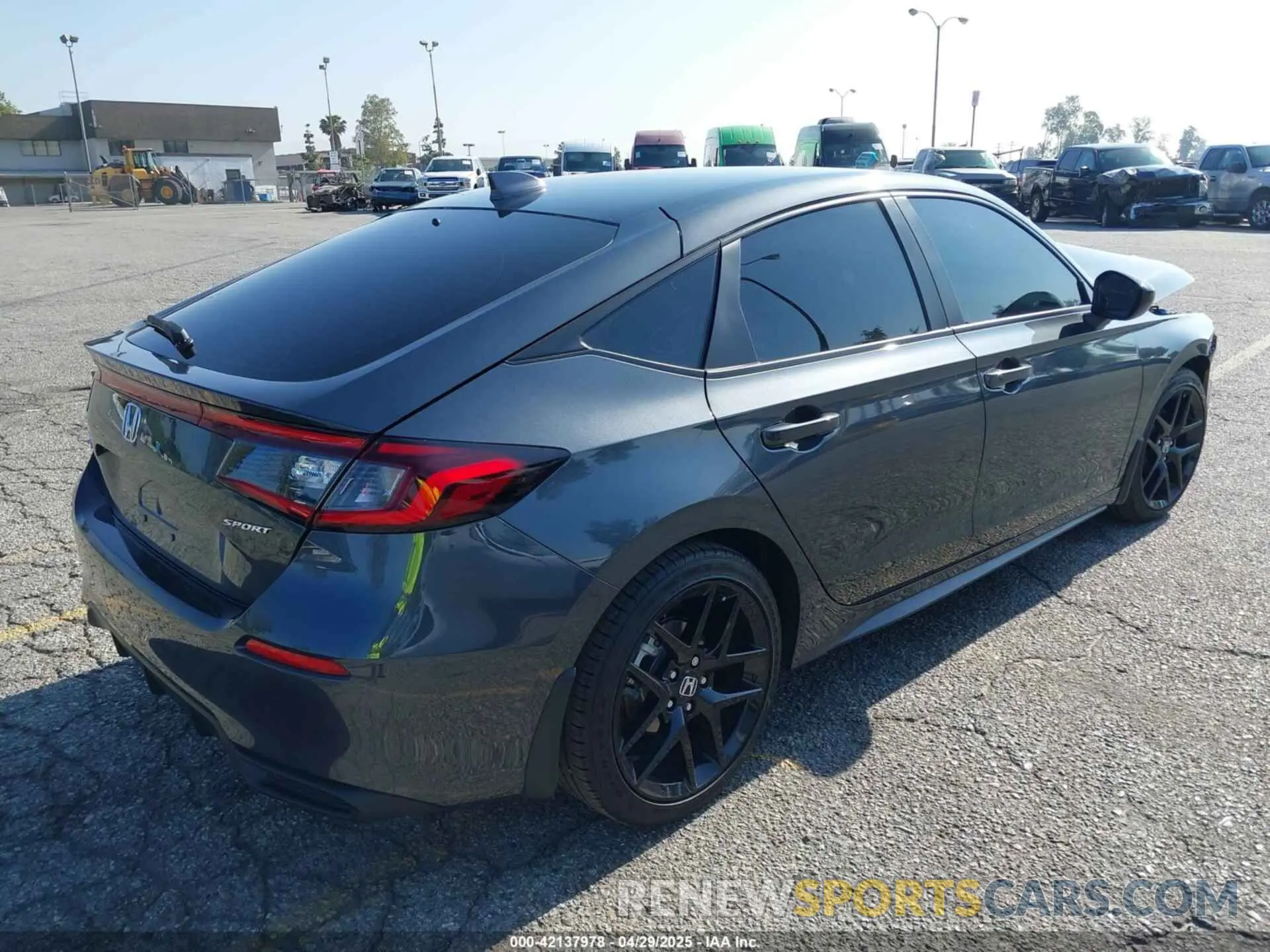 4 Photograph of a damaged car 19XFL2H84SE018938 HONDA CIVIC 2025