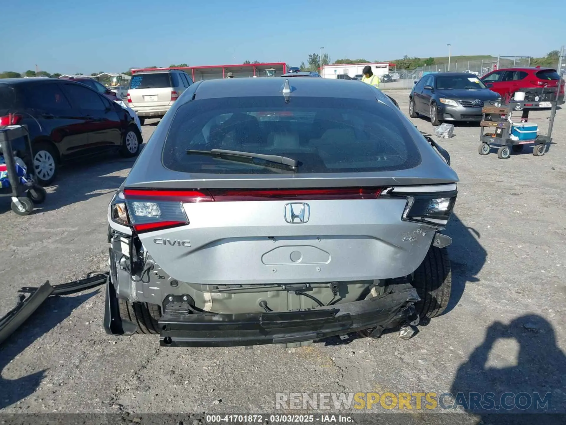 16 Photograph of a damaged car 19XFL2H86SE000828 HONDA CIVIC 2025