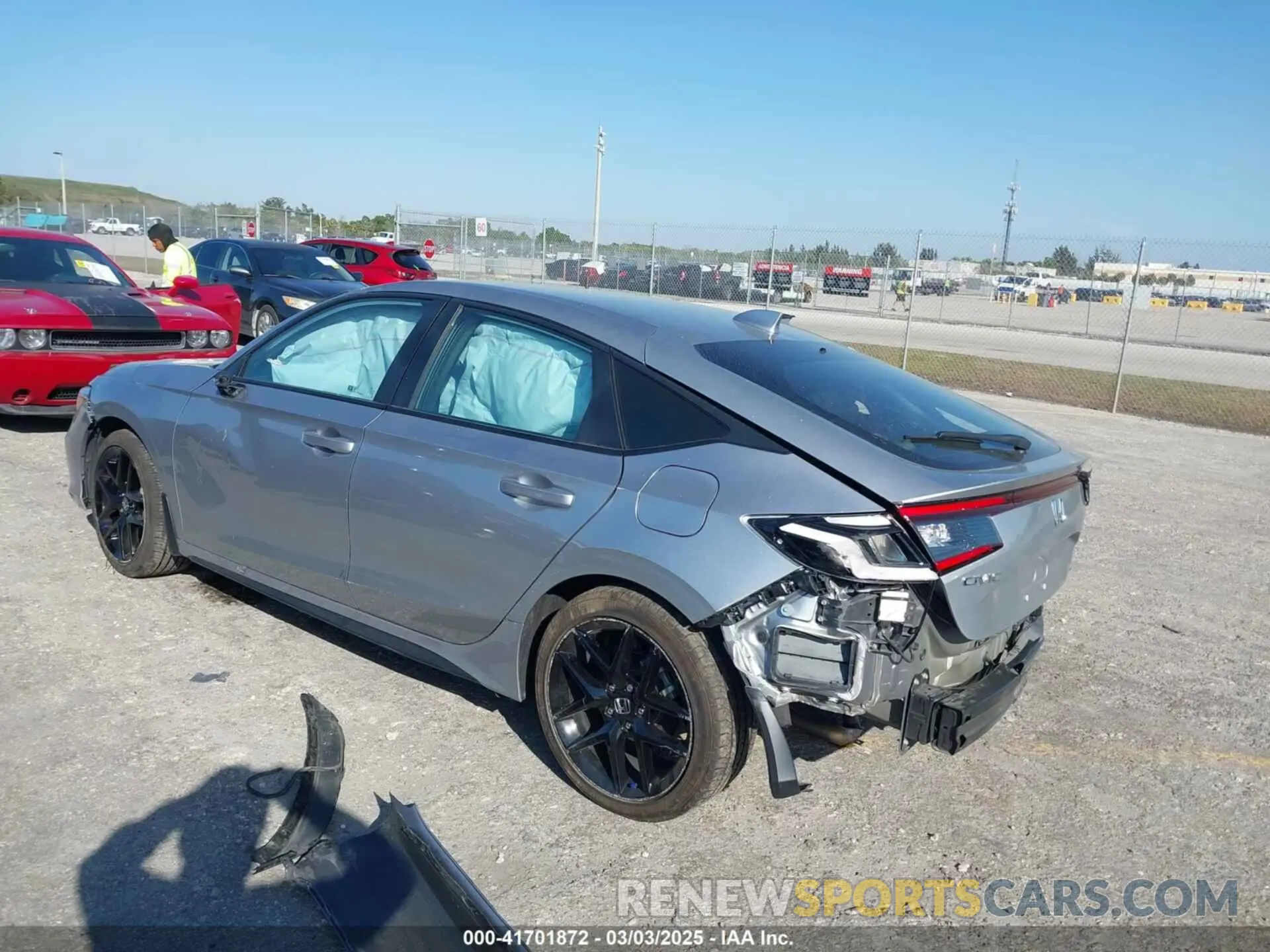 3 Photograph of a damaged car 19XFL2H86SE000828 HONDA CIVIC 2025