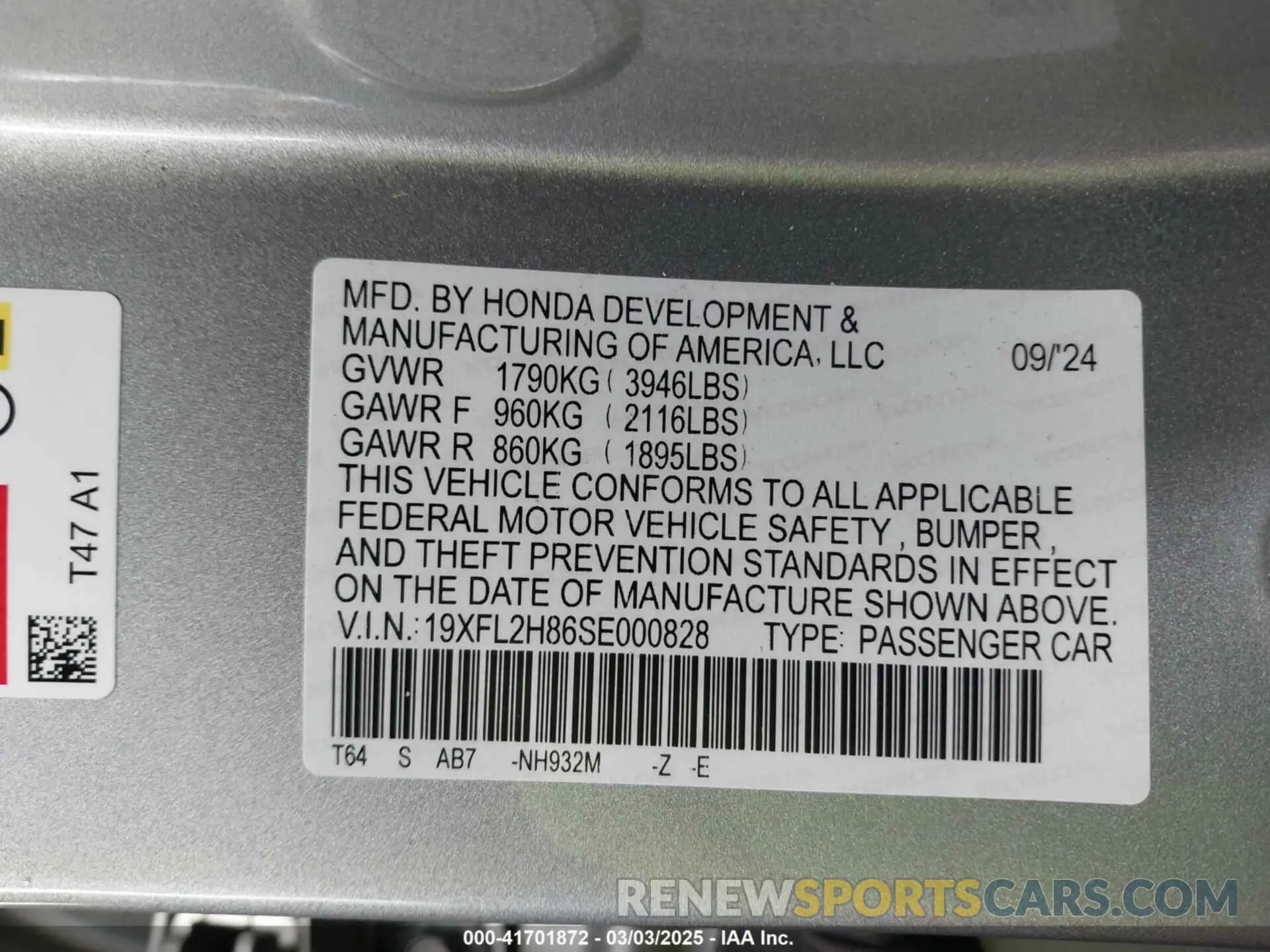 9 Photograph of a damaged car 19XFL2H86SE000828 HONDA CIVIC 2025