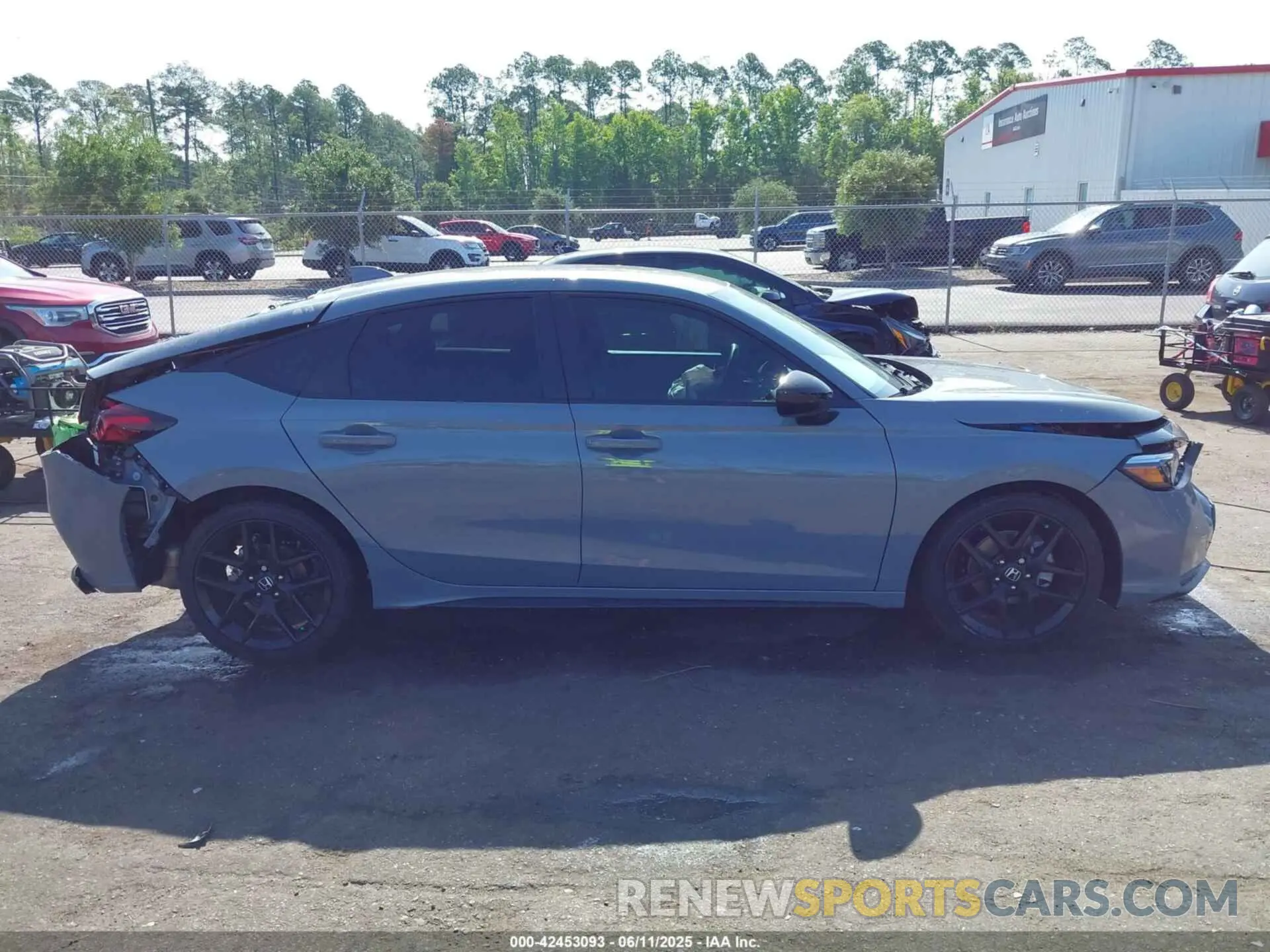 13 Photograph of a damaged car 19XFL2H86SE012364 HONDA CIVIC 2025