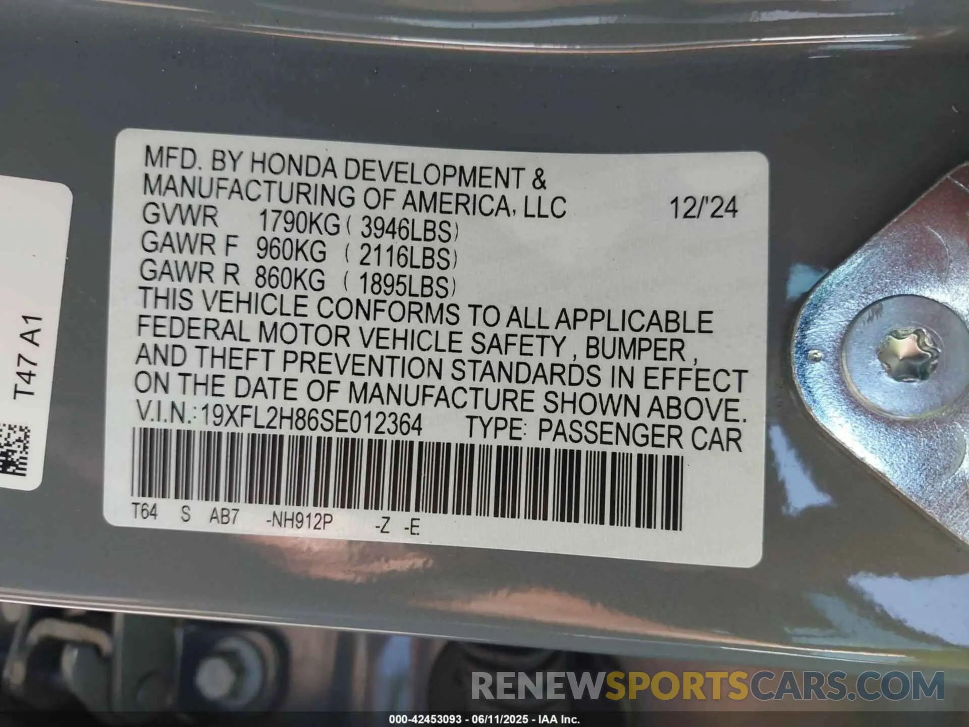 9 Photograph of a damaged car 19XFL2H86SE012364 HONDA CIVIC 2025