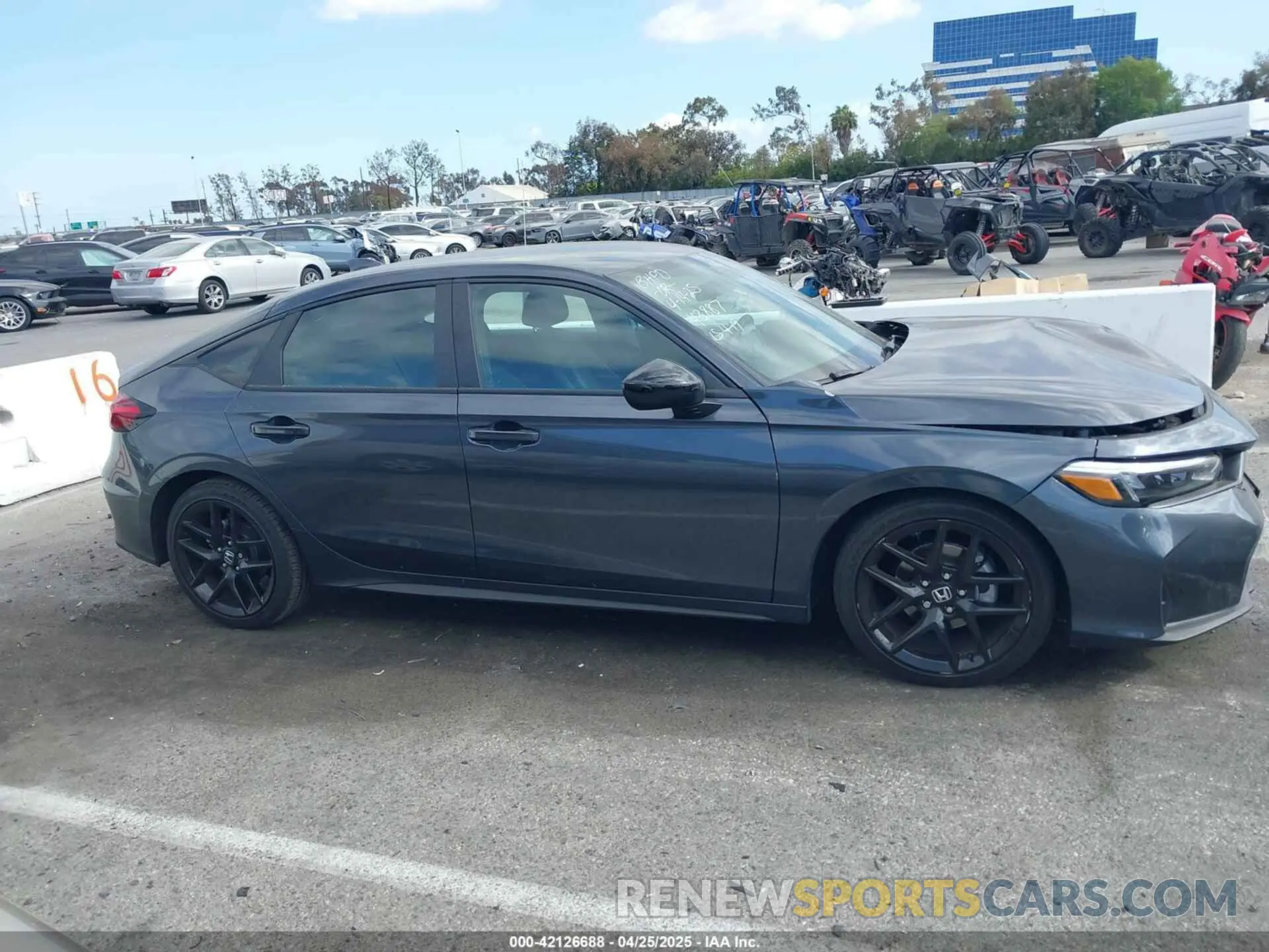 13 Photograph of a damaged car 19XFL2H88SE003228 HONDA CIVIC 2025