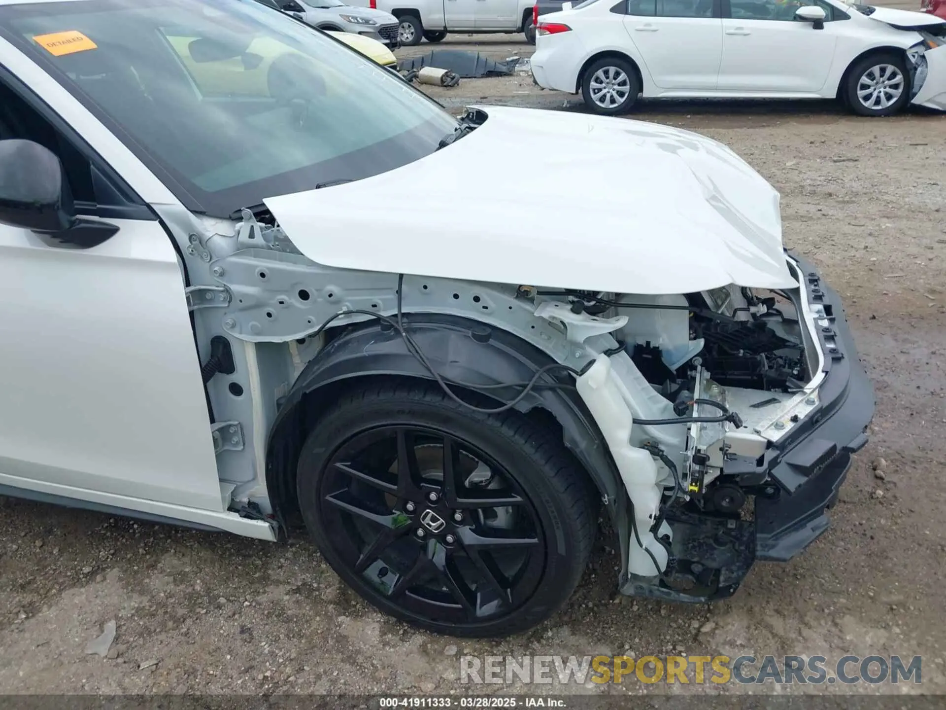 21 Photograph of a damaged car 19XFL2H88SE006758 HONDA CIVIC 2025
