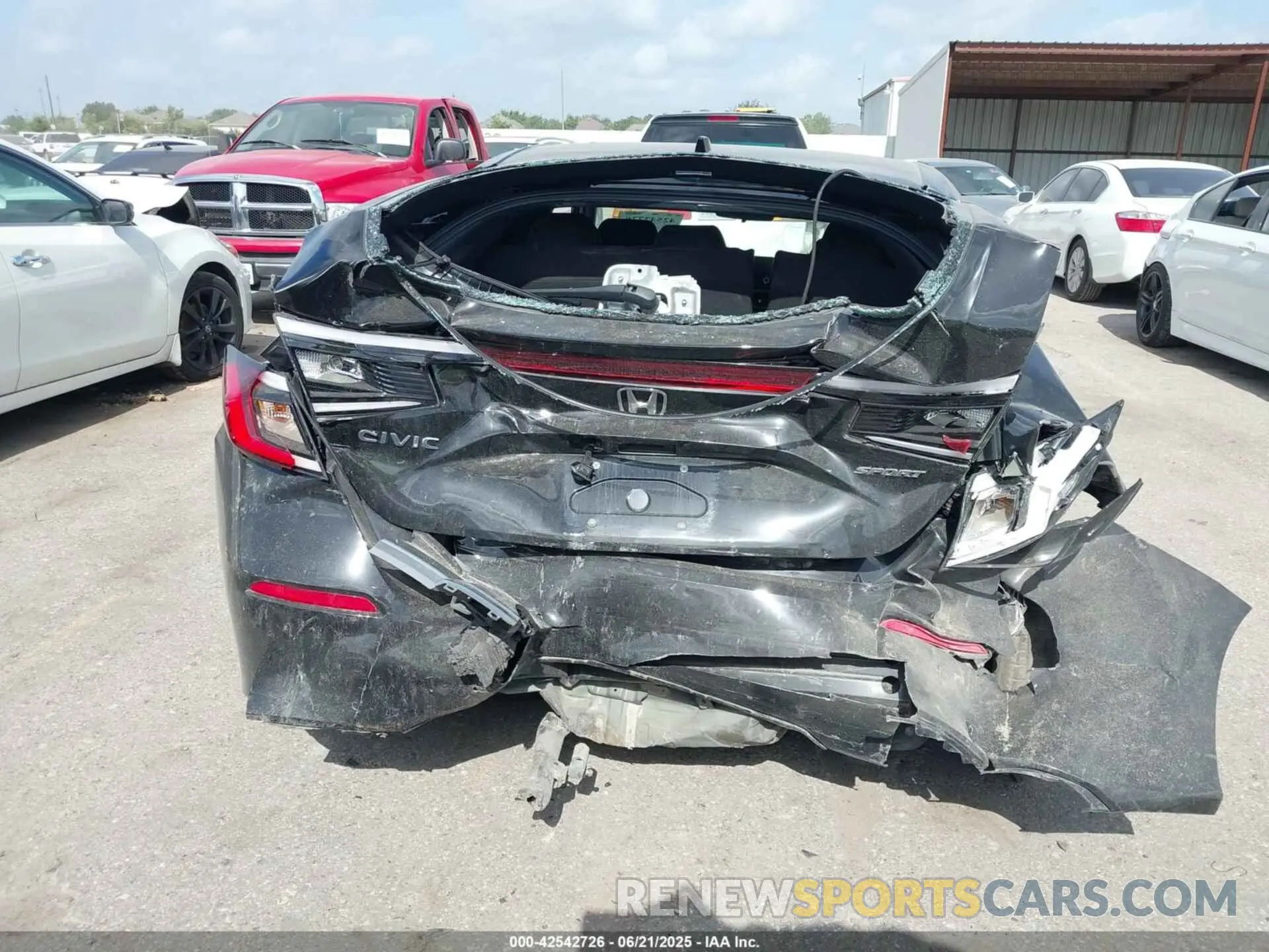 16 Photograph of a damaged car 19XFL2H89SE004002 HONDA CIVIC 2025
