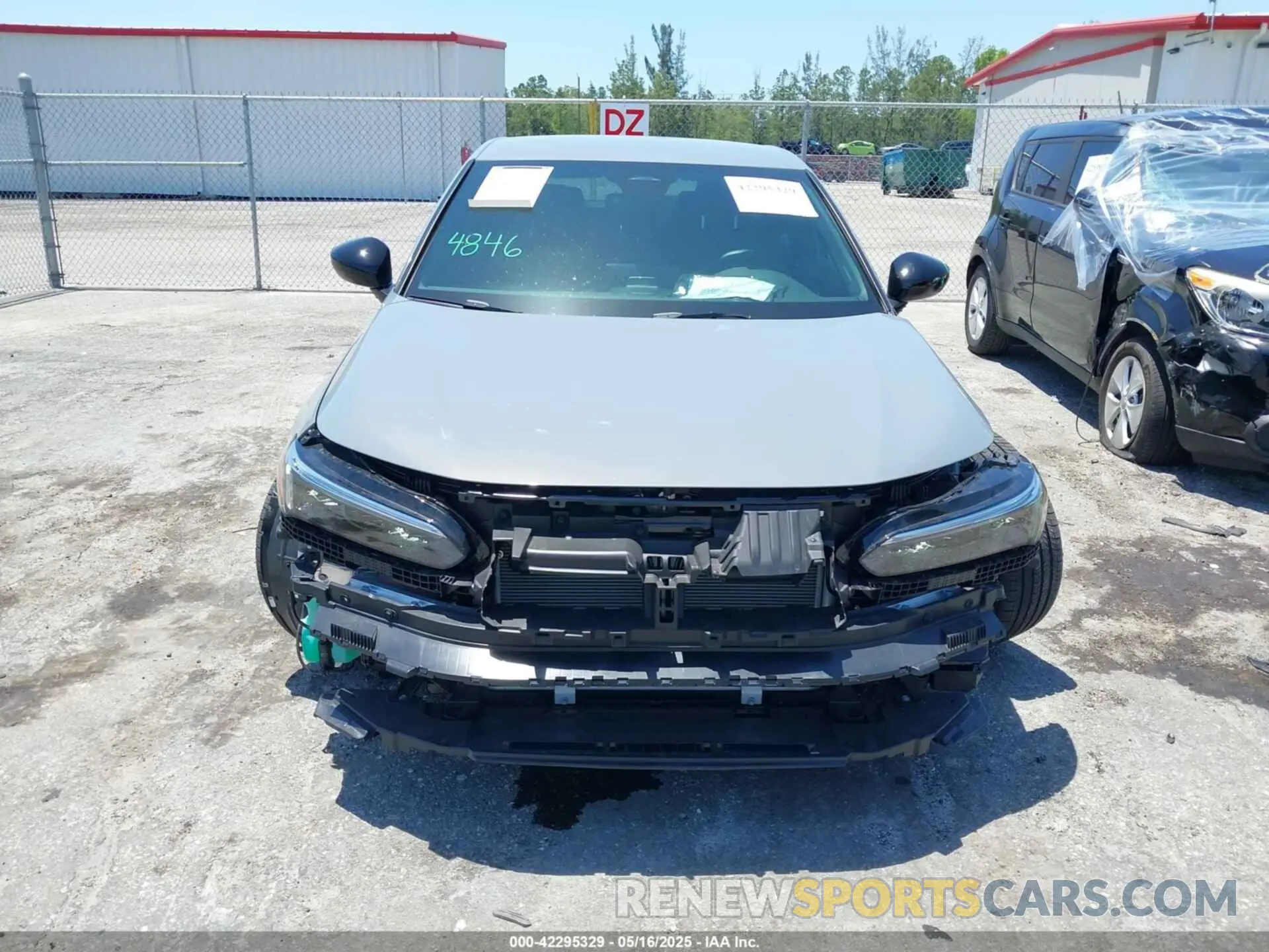12 Photograph of a damaged car 19XFL2H89SE007739 HONDA CIVIC 2025