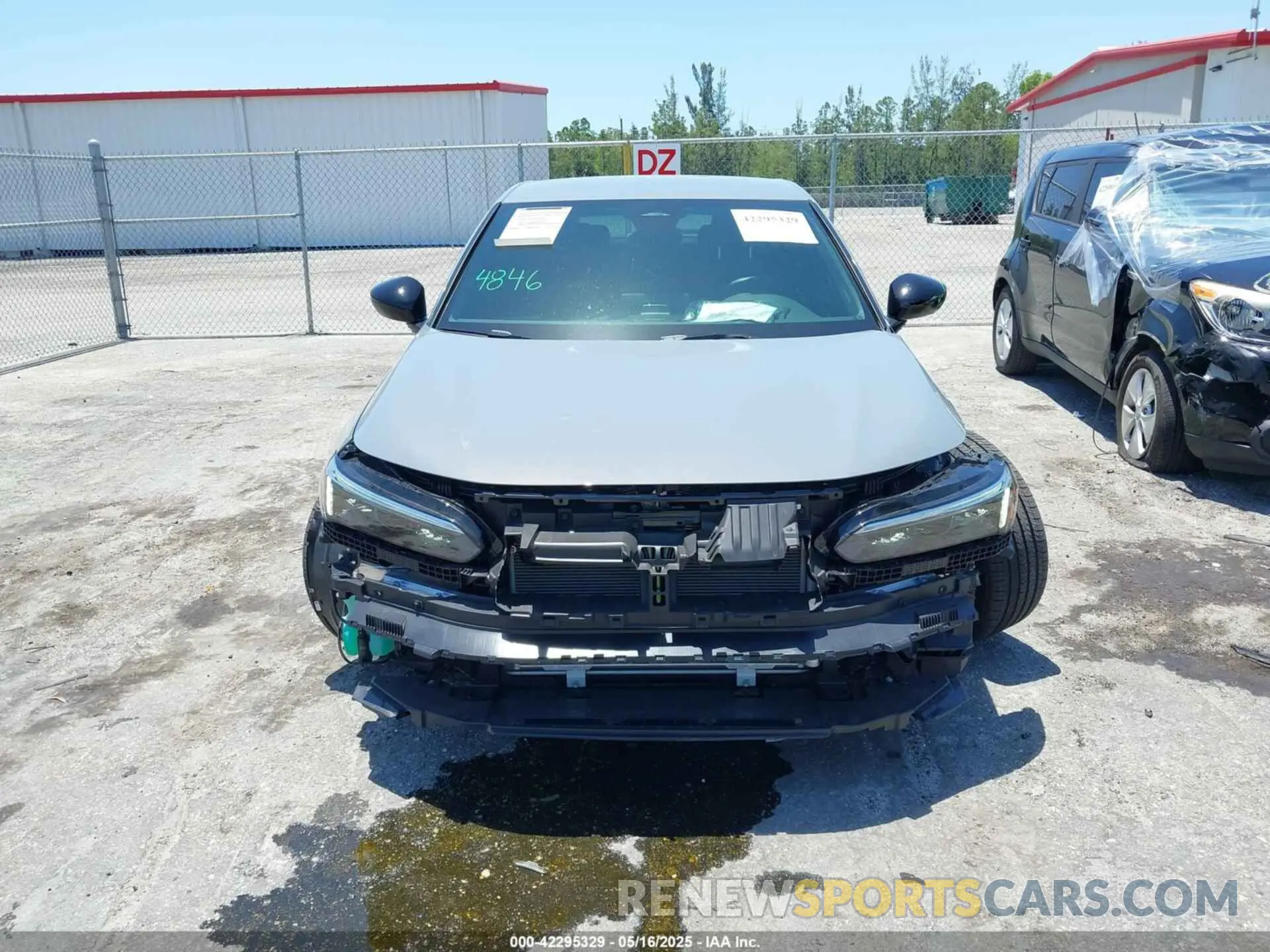 6 Photograph of a damaged car 19XFL2H89SE007739 HONDA CIVIC 2025