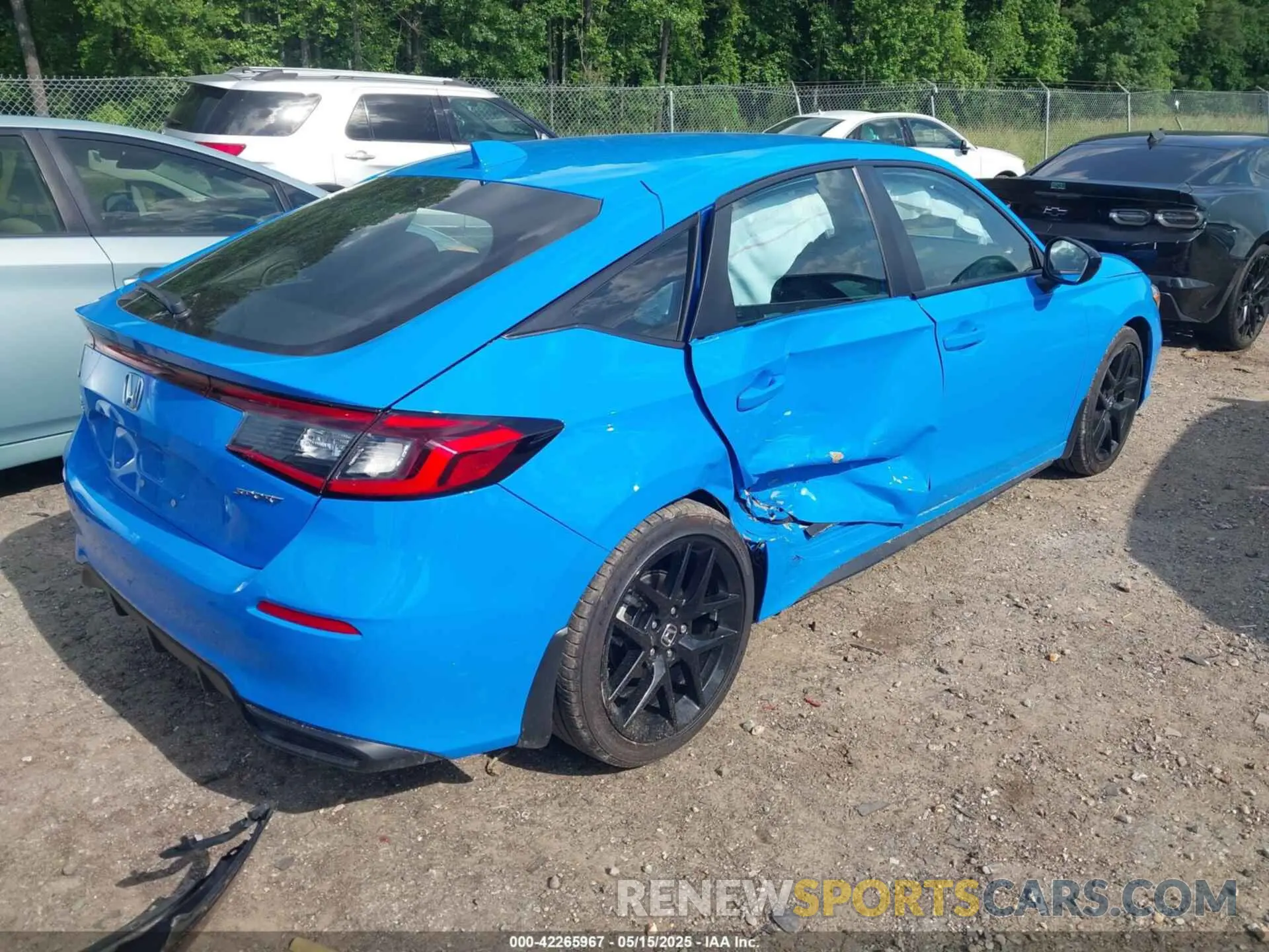 4 Photograph of a damaged car 19XFL2H8XSE002145 HONDA CIVIC 2025