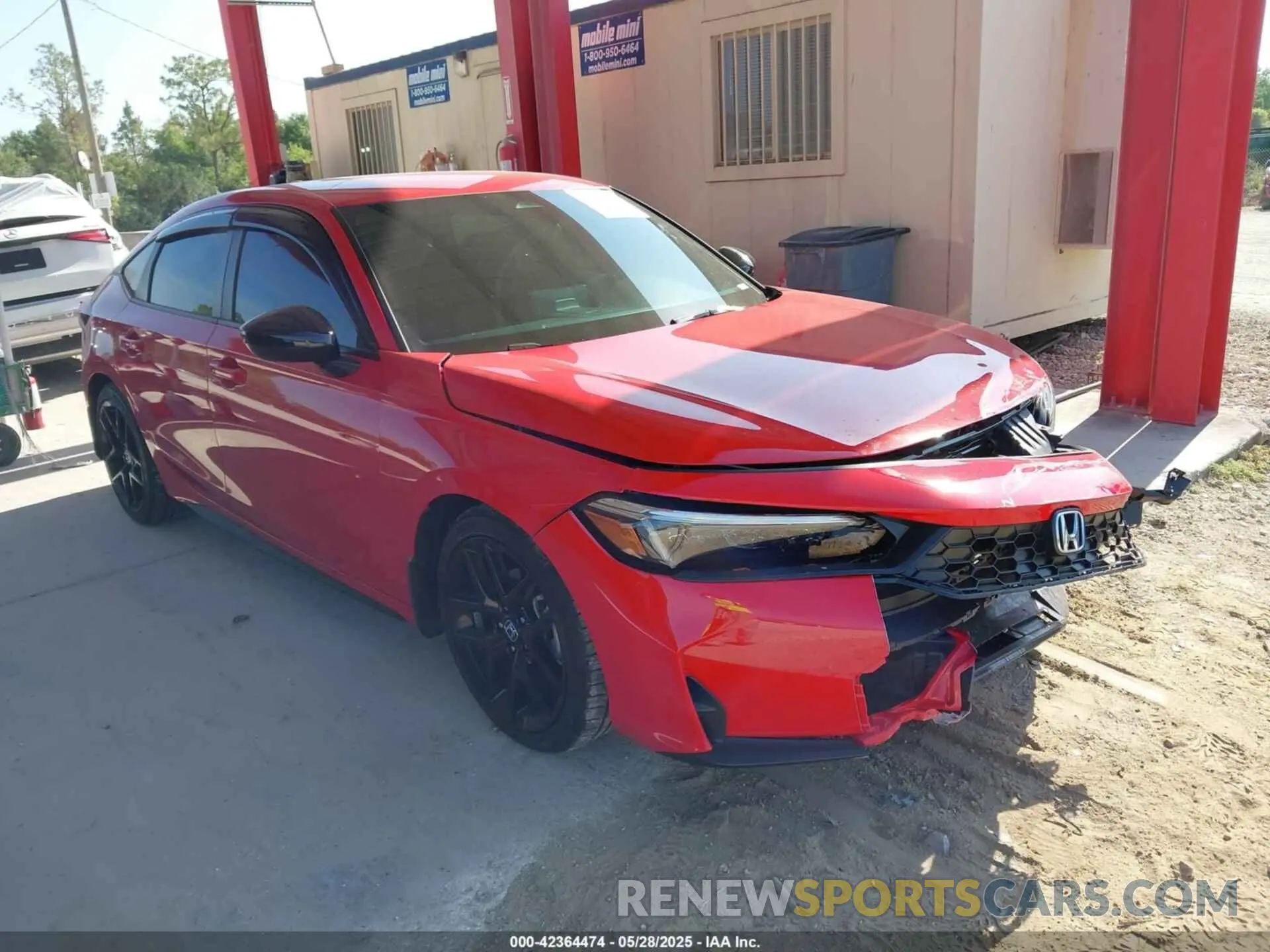 1 Photograph of a damaged car 19XFL2H8XSE002985 HONDA CIVIC 2025