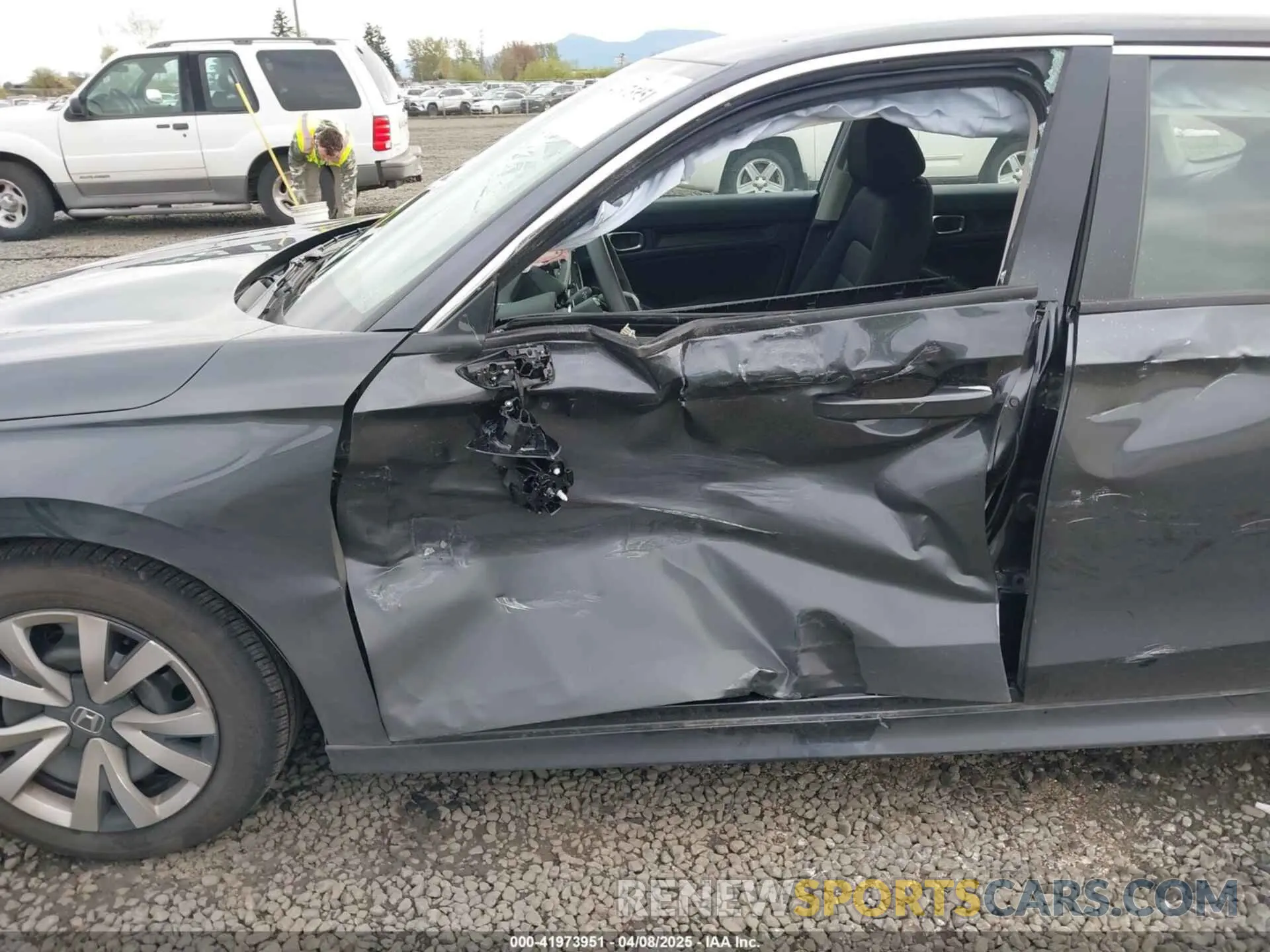 6 Photograph of a damaged car 2HGFE2F22SH529563 HONDA CIVIC 2025