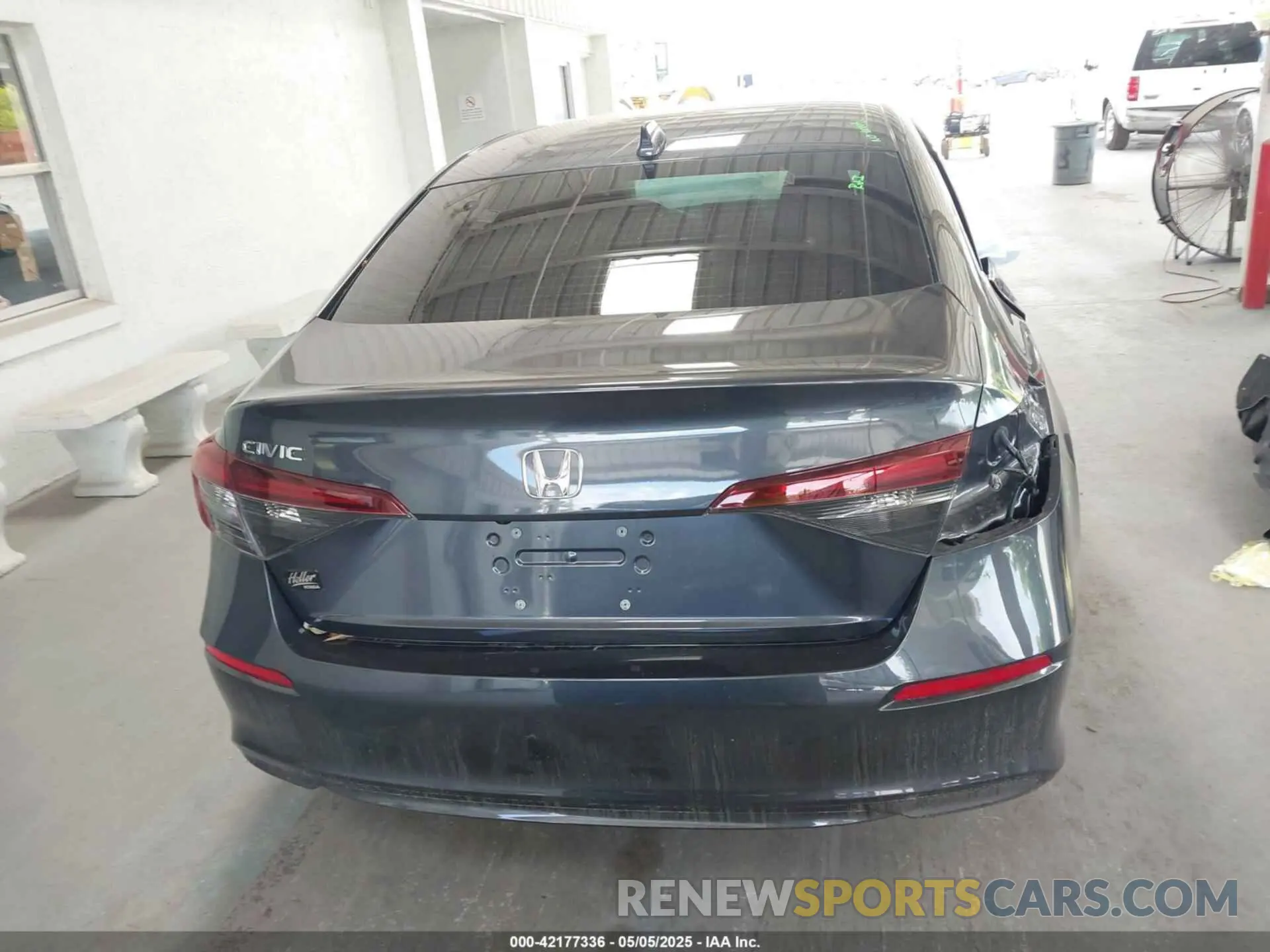17 Photograph of a damaged car 2HGFE2F22SH566032 HONDA CIVIC 2025