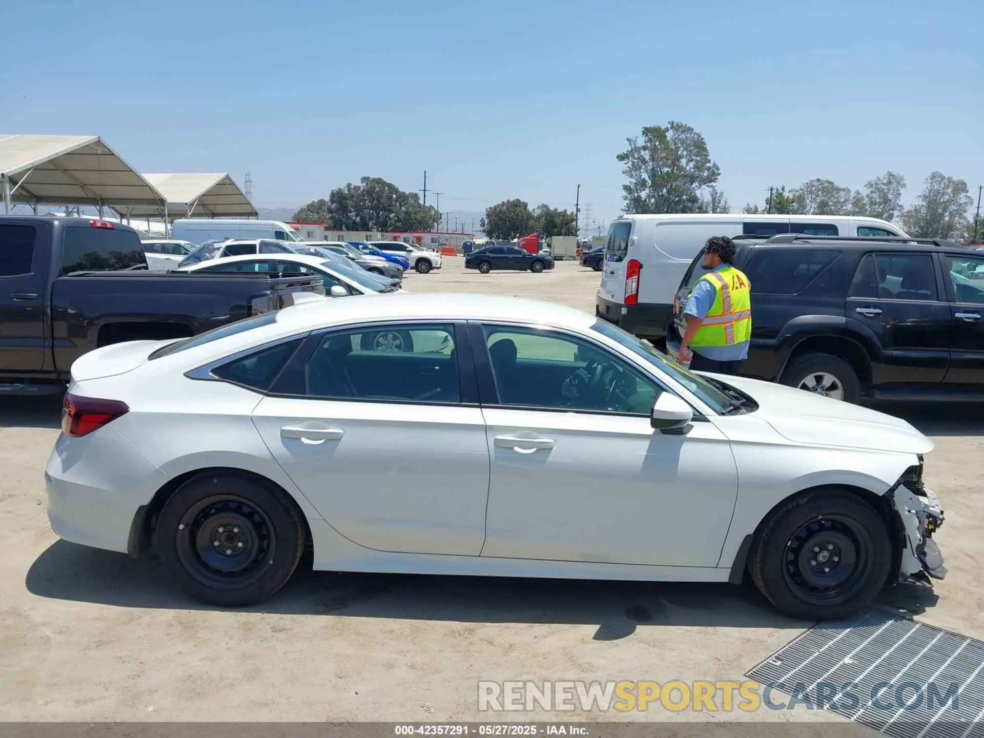 14 Photograph of a damaged car 2HGFE2F26SH571654 HONDA CIVIC 2025