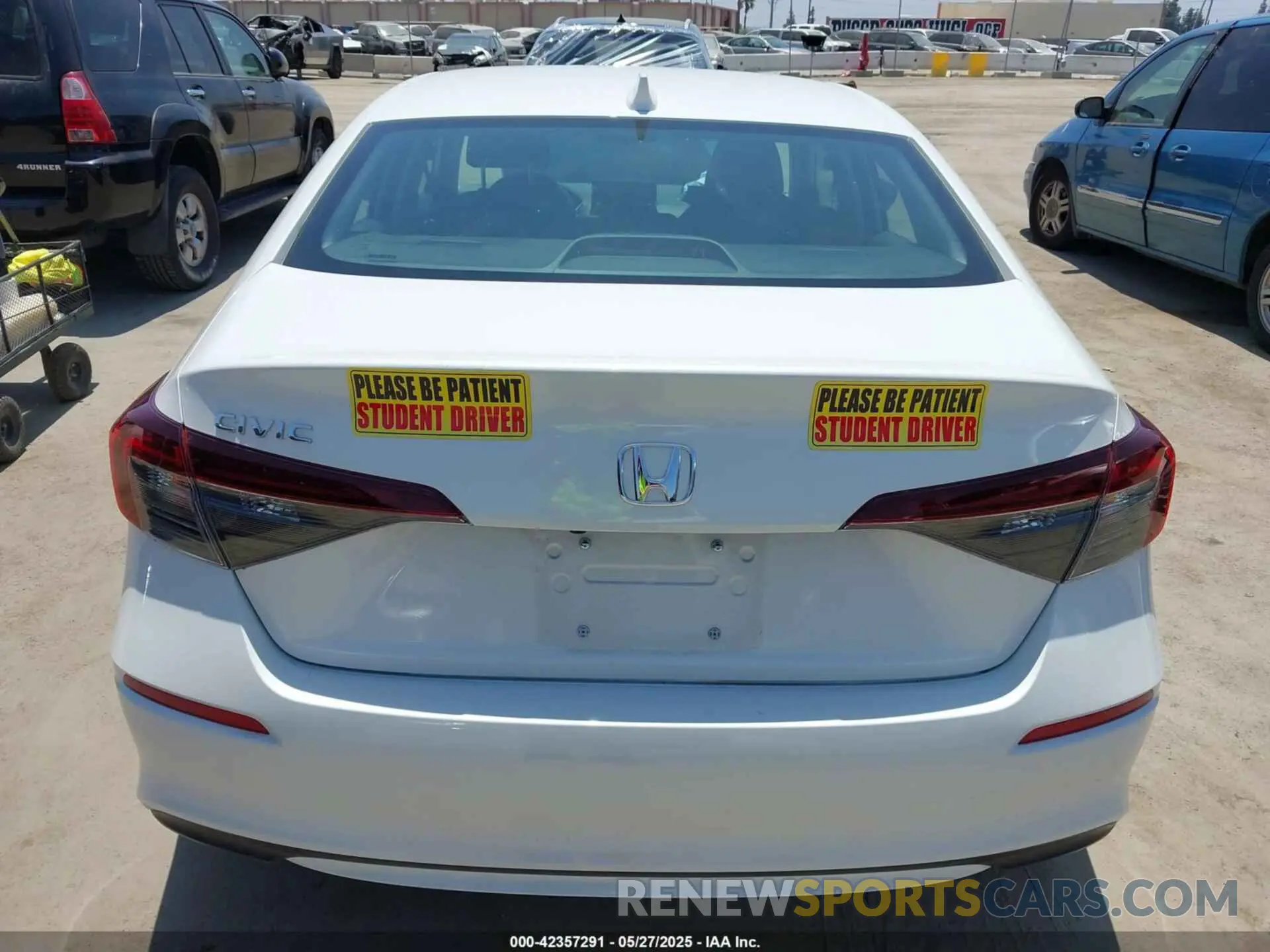 17 Photograph of a damaged car 2HGFE2F26SH571654 HONDA CIVIC 2025