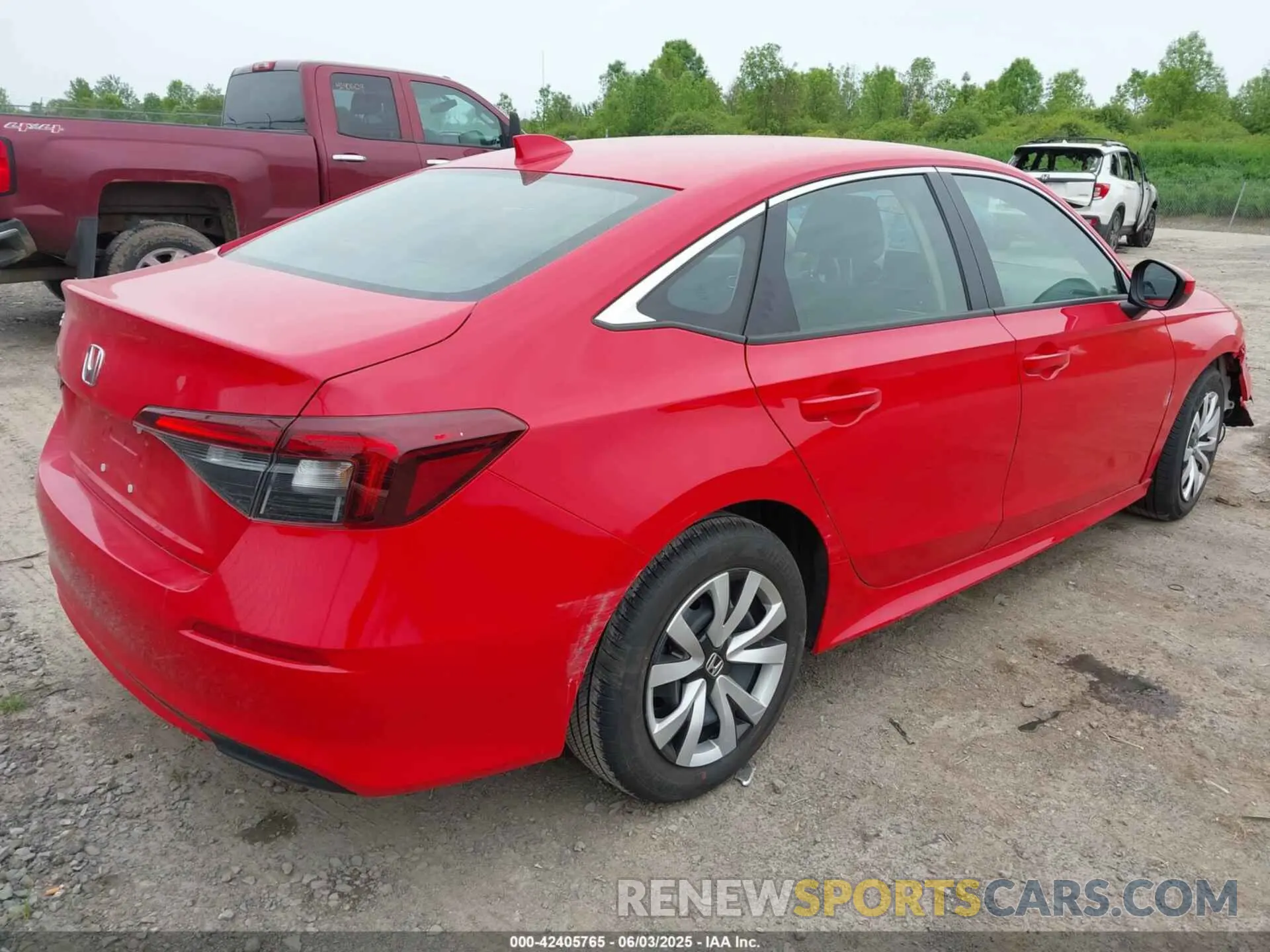 4 Photograph of a damaged car 2HGFE2F2XSH549284 HONDA CIVIC 2025