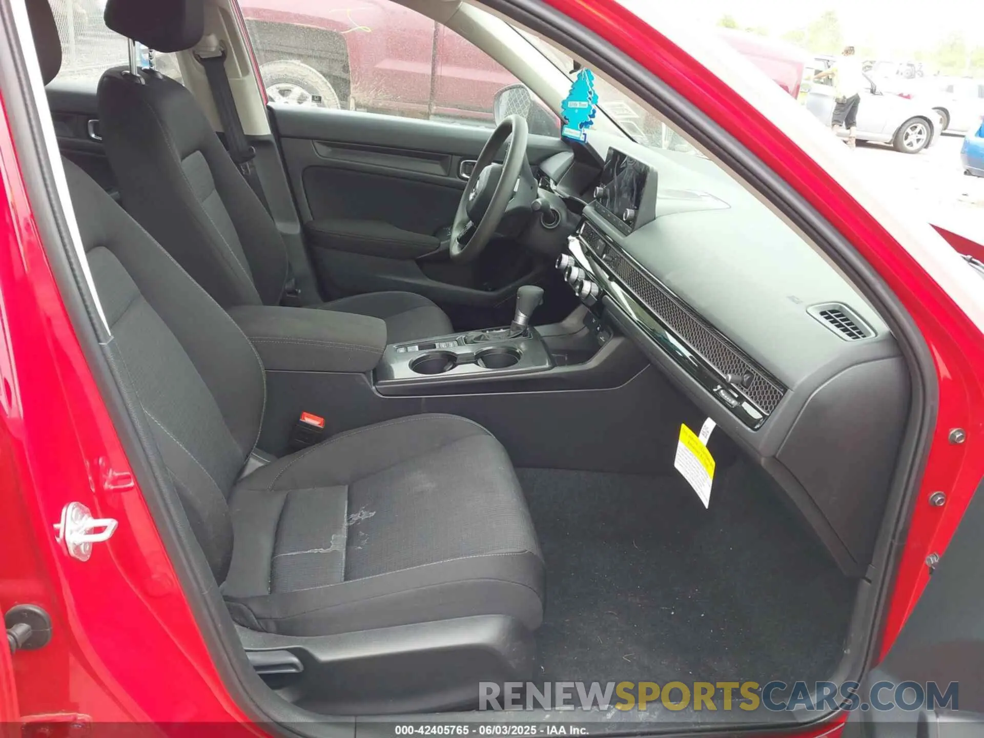 5 Photograph of a damaged car 2HGFE2F2XSH549284 HONDA CIVIC 2025