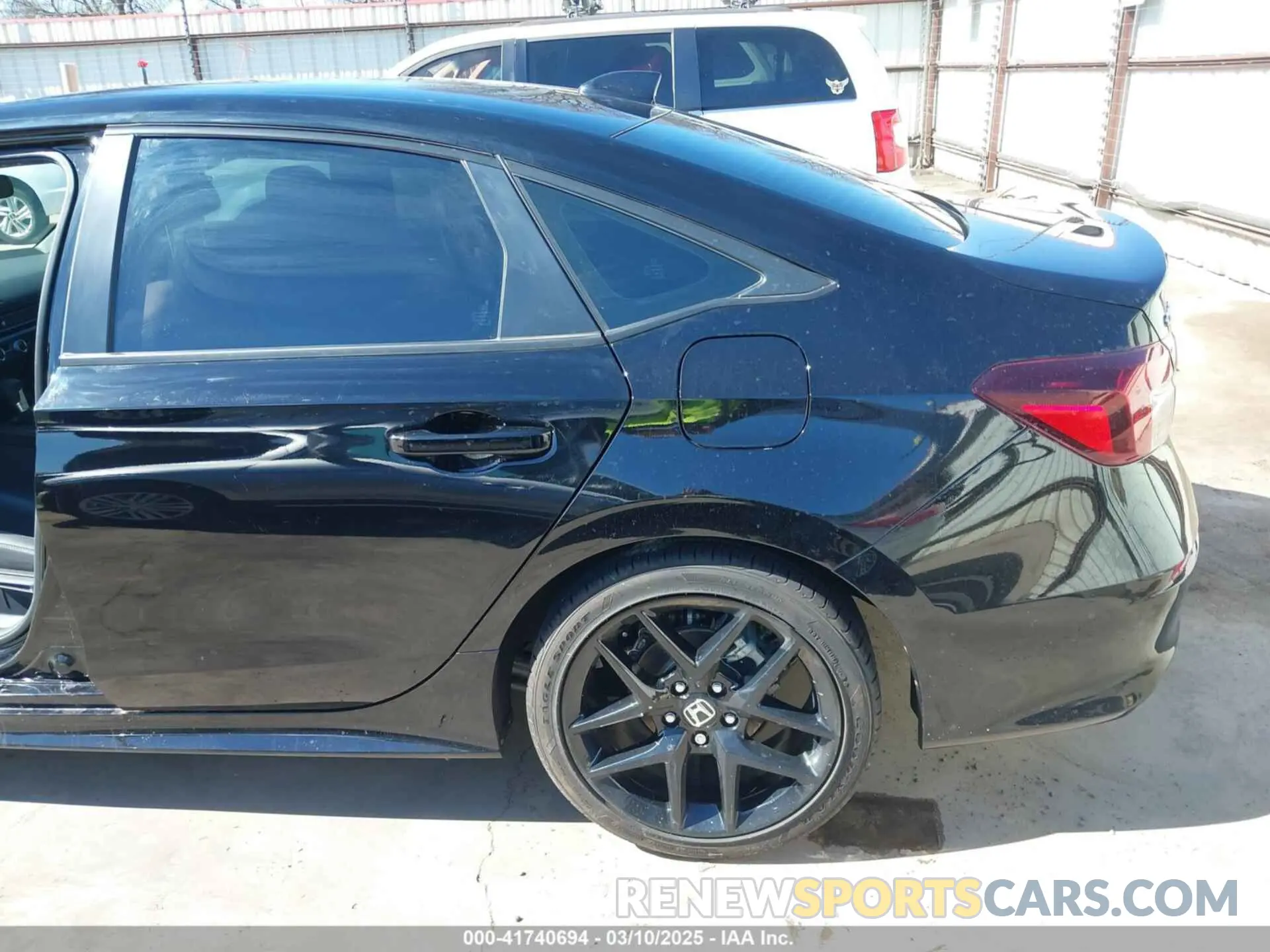 18 Photograph of a damaged car 2HGFE2F50SH527286 HONDA CIVIC 2025