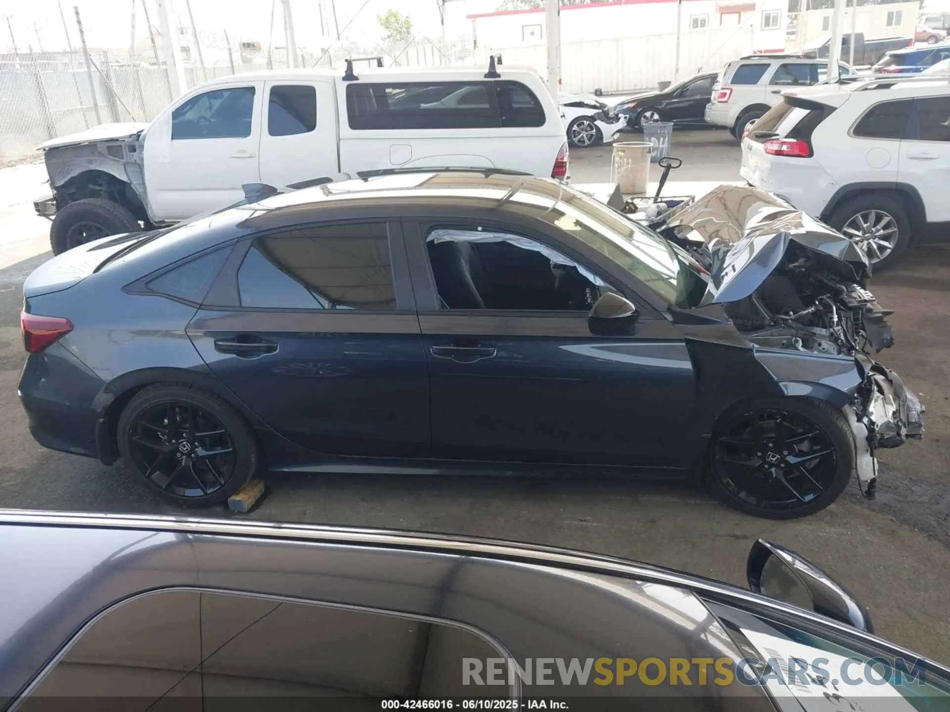 12 Photograph of a damaged car 2HGFE2F50SH581882 HONDA CIVIC 2025