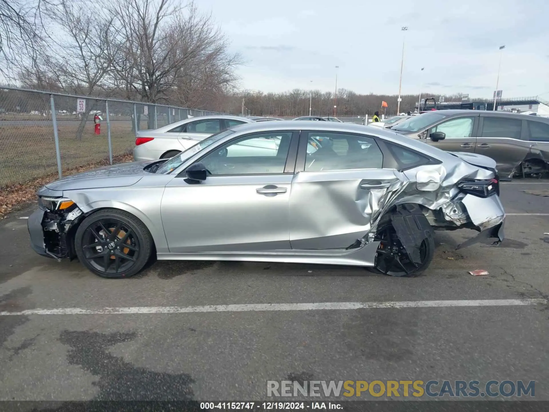 14 Photograph of a damaged car 2HGFE2F51SH546669 HONDA CIVIC 2025