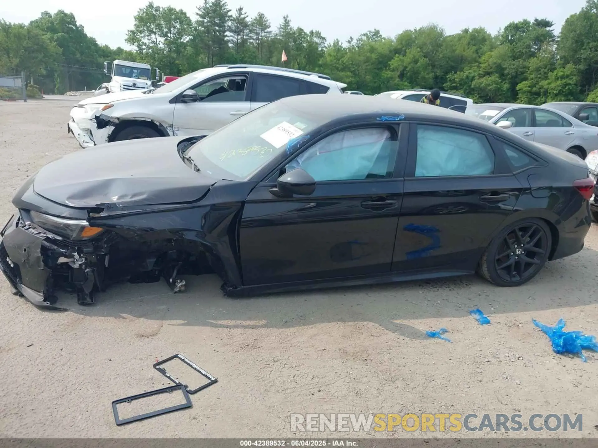 14 Photograph of a damaged car 2HGFE2F51SH586461 HONDA CIVIC 2025