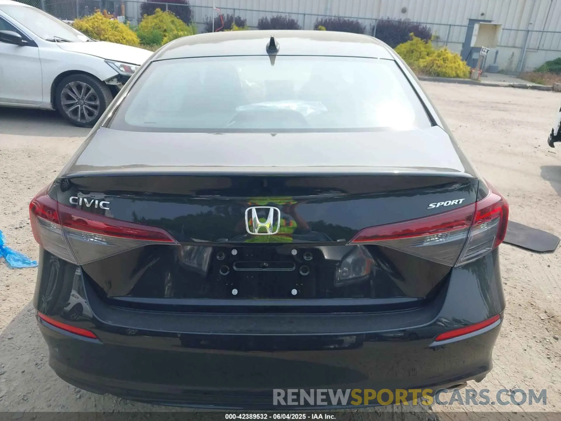 16 Photograph of a damaged car 2HGFE2F51SH586461 HONDA CIVIC 2025