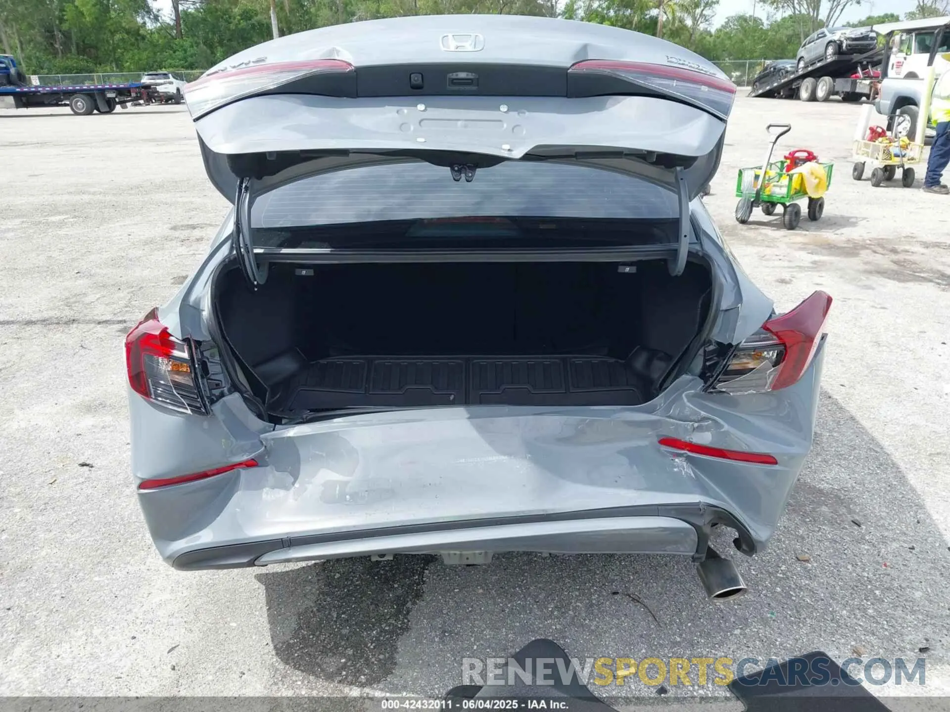 6 Photograph of a damaged car 2HGFE2F52SH534627 HONDA CIVIC 2025
